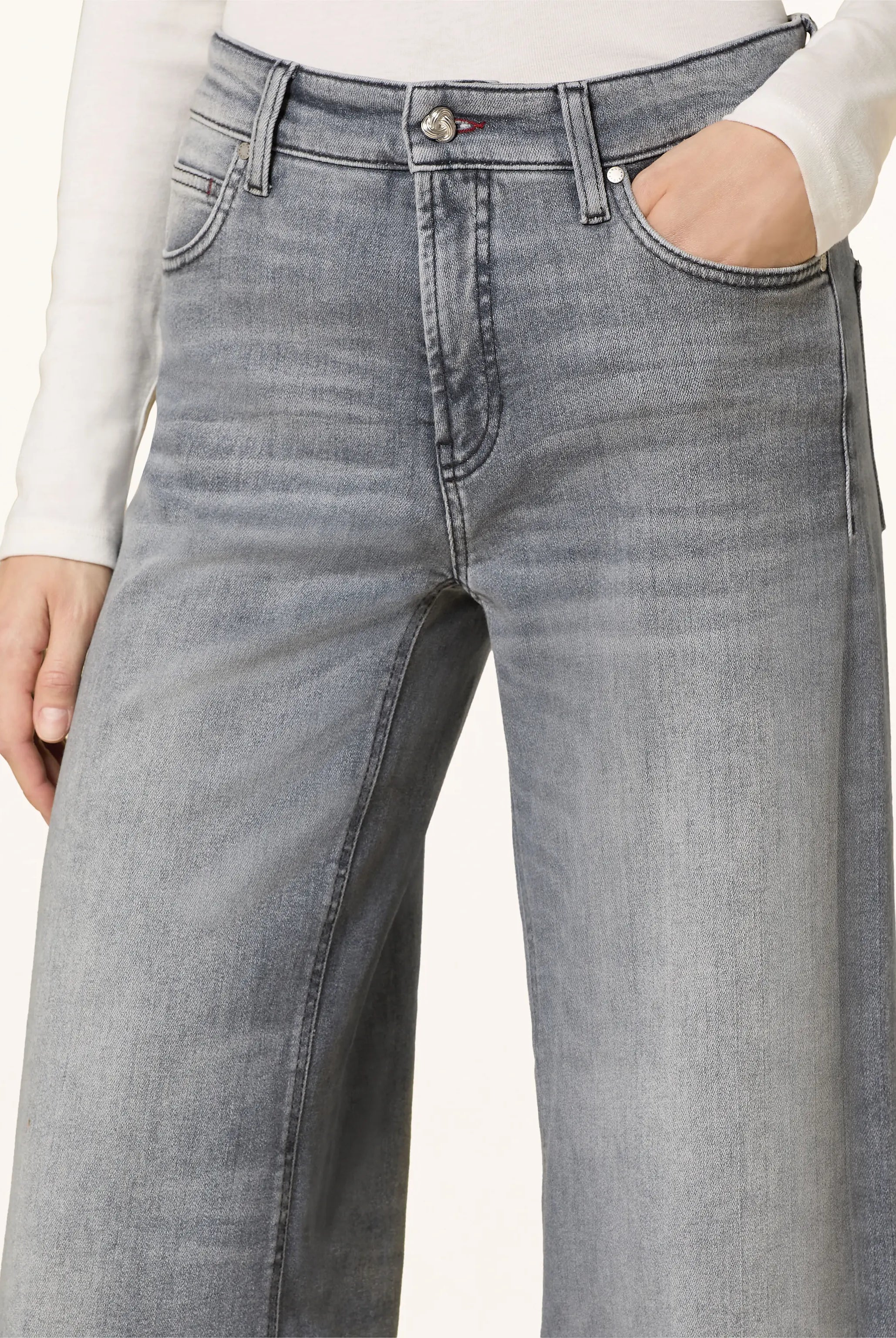 Palazzo Flared Jeans - Shaping Dark by Cambio — view 4