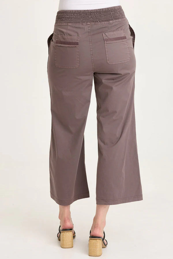 Artus Poplin Smocked Waist Crop - Virtuoso Pigment by XCVI — view 4