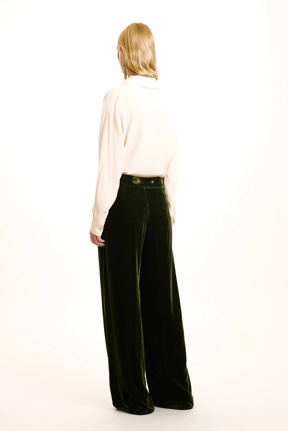 Pascal Smooth Velvet Pants - Matcha Green by Momonì — view 4