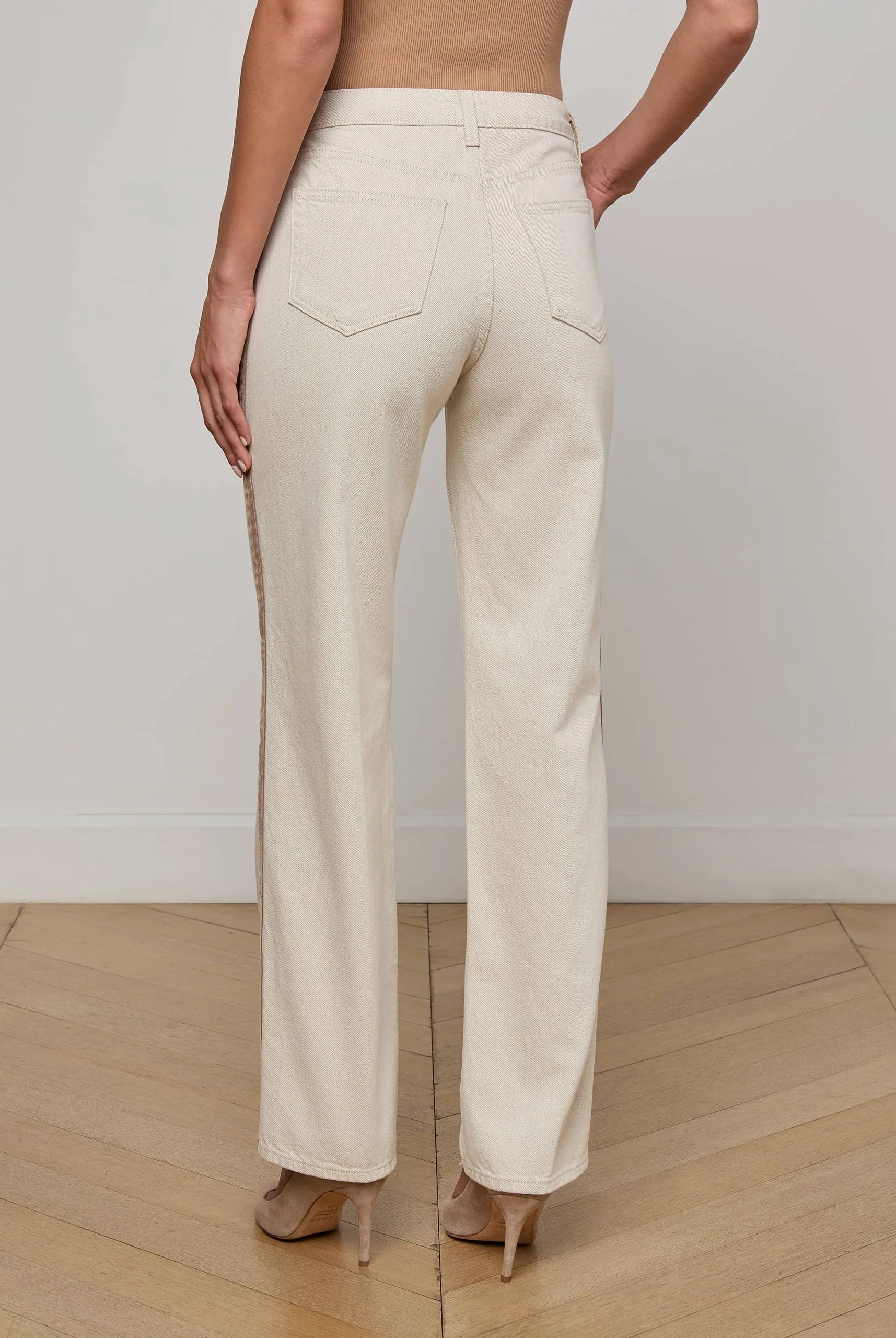 Jones Stovepipe Jean - Desert Tan / Taupe by L'agence — view 4