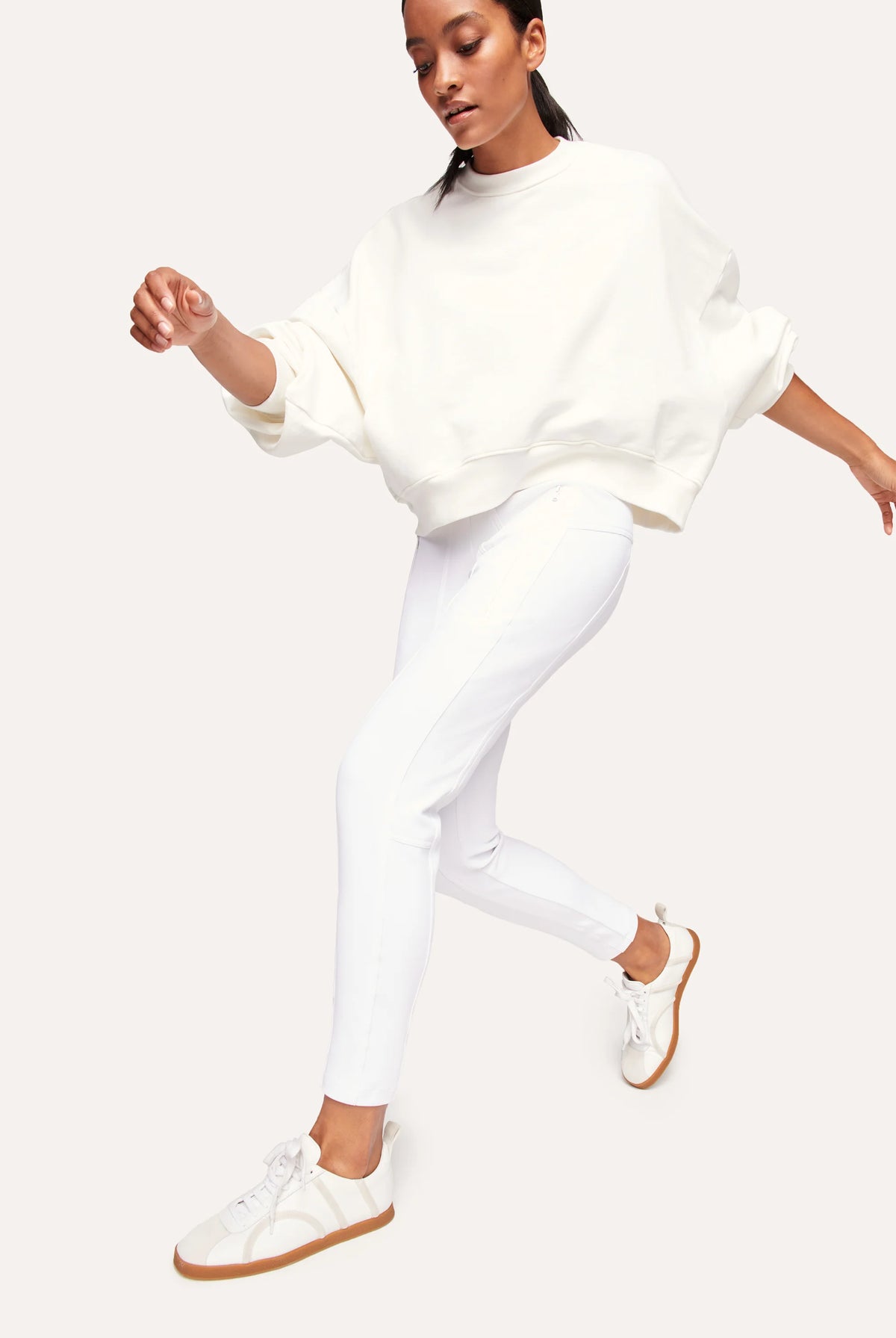 Jordi Seam Cropped Joggpants - Off White by Cambio — view 5