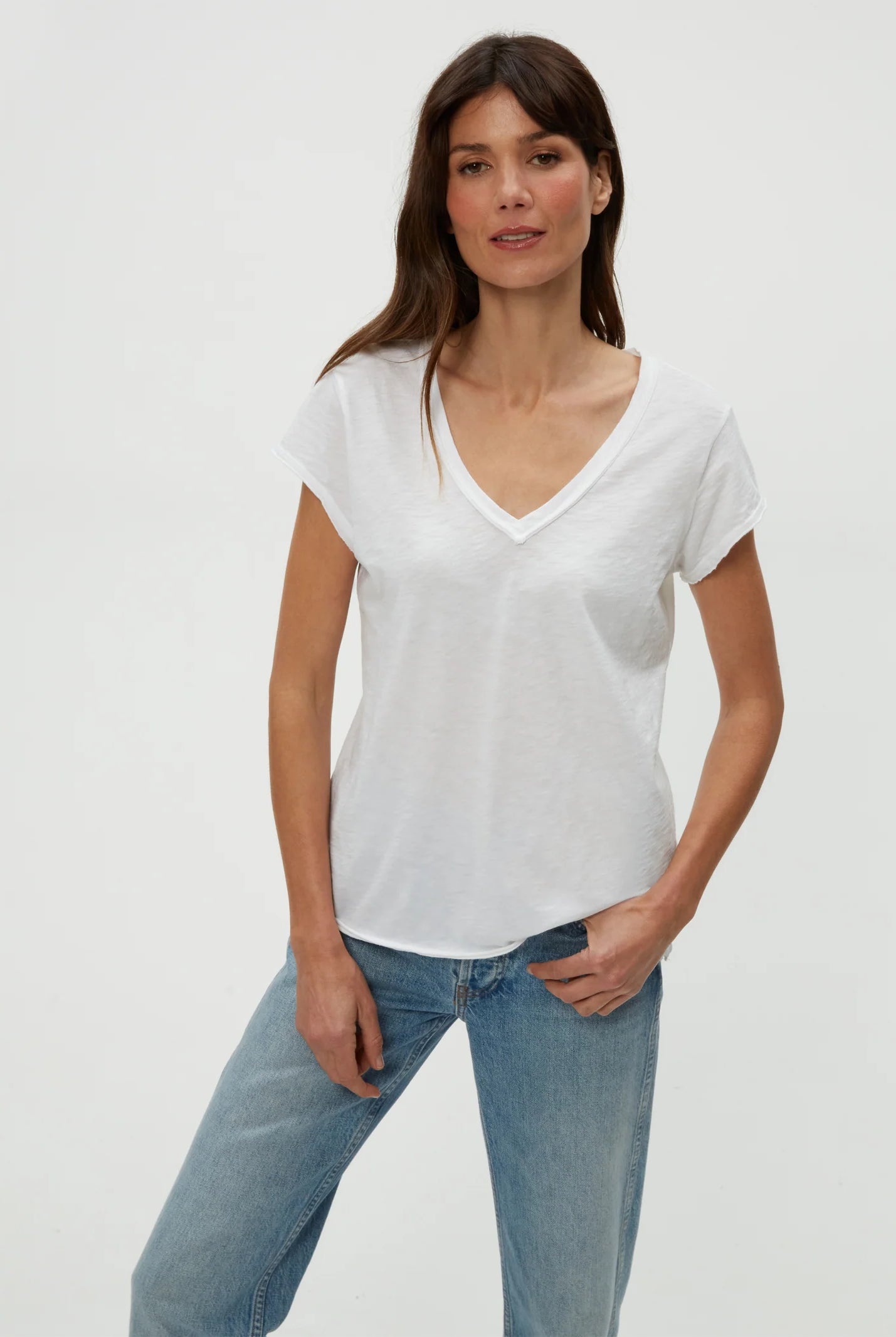 Baxter V Neck Tee - White by Michael Stars | 25 South Boutiques