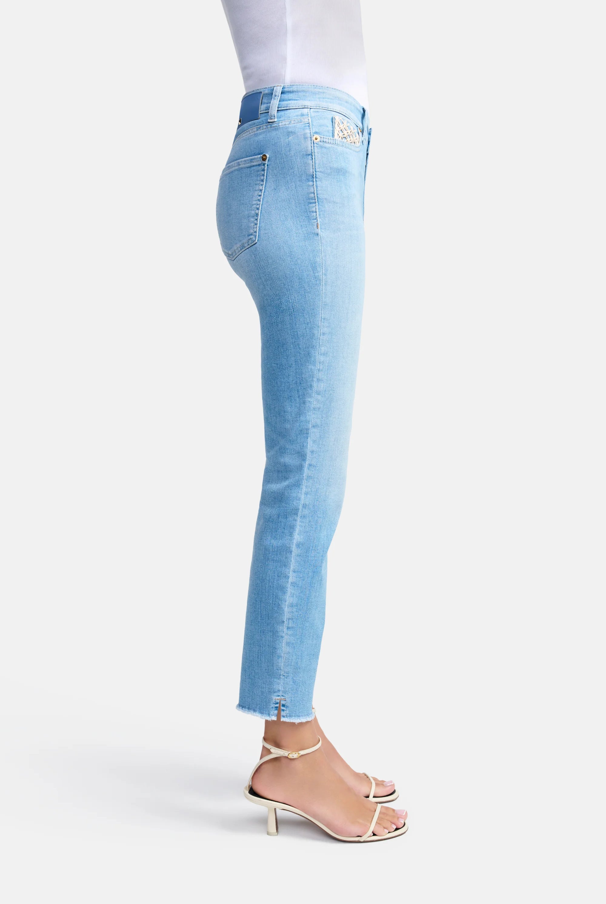 Piper Short Slim Fit Cropped Jean - Summer Bleach by Cambio — view 3