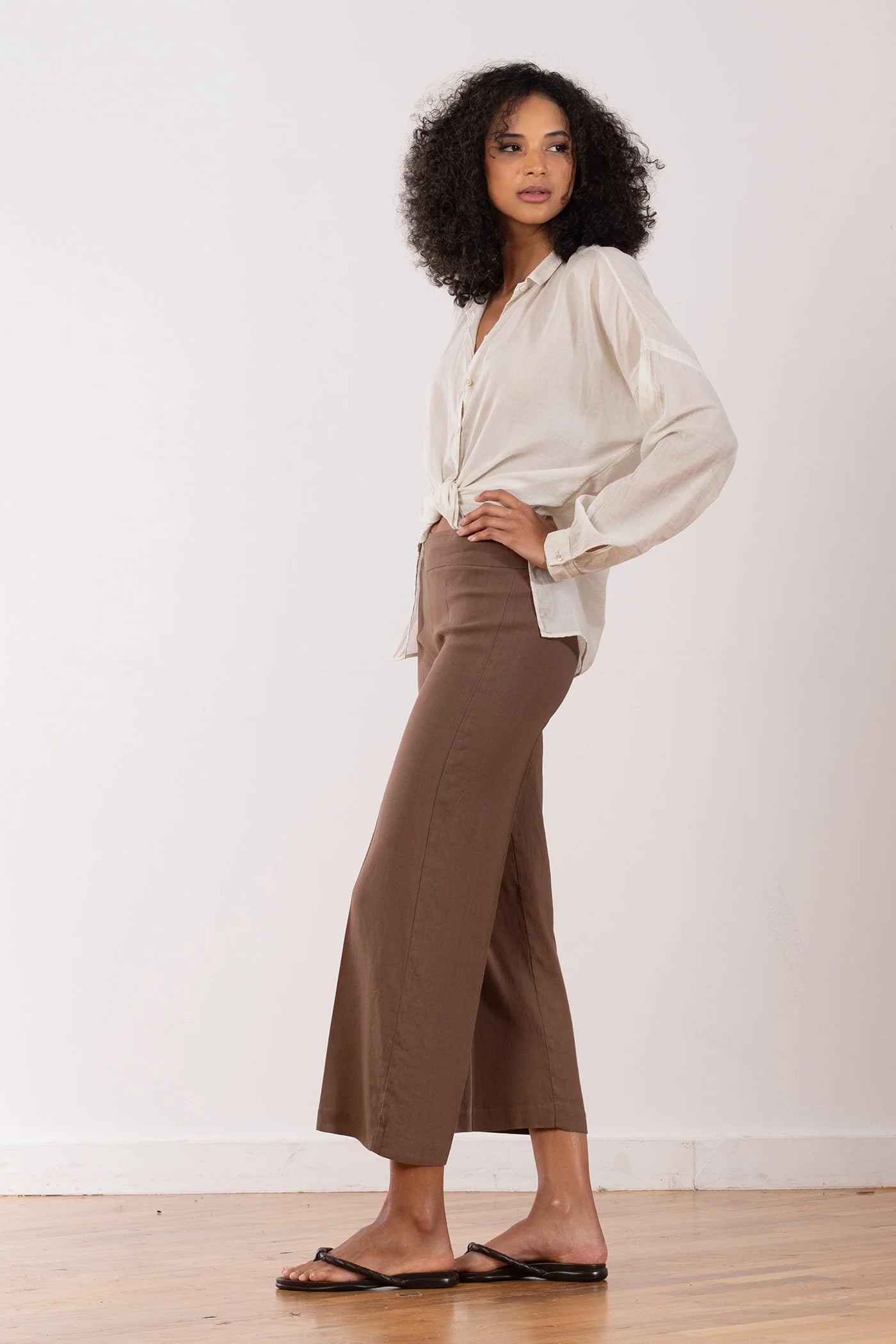 Alex Linen Pant - Cognac by Avenue Montaigne — alternate view
