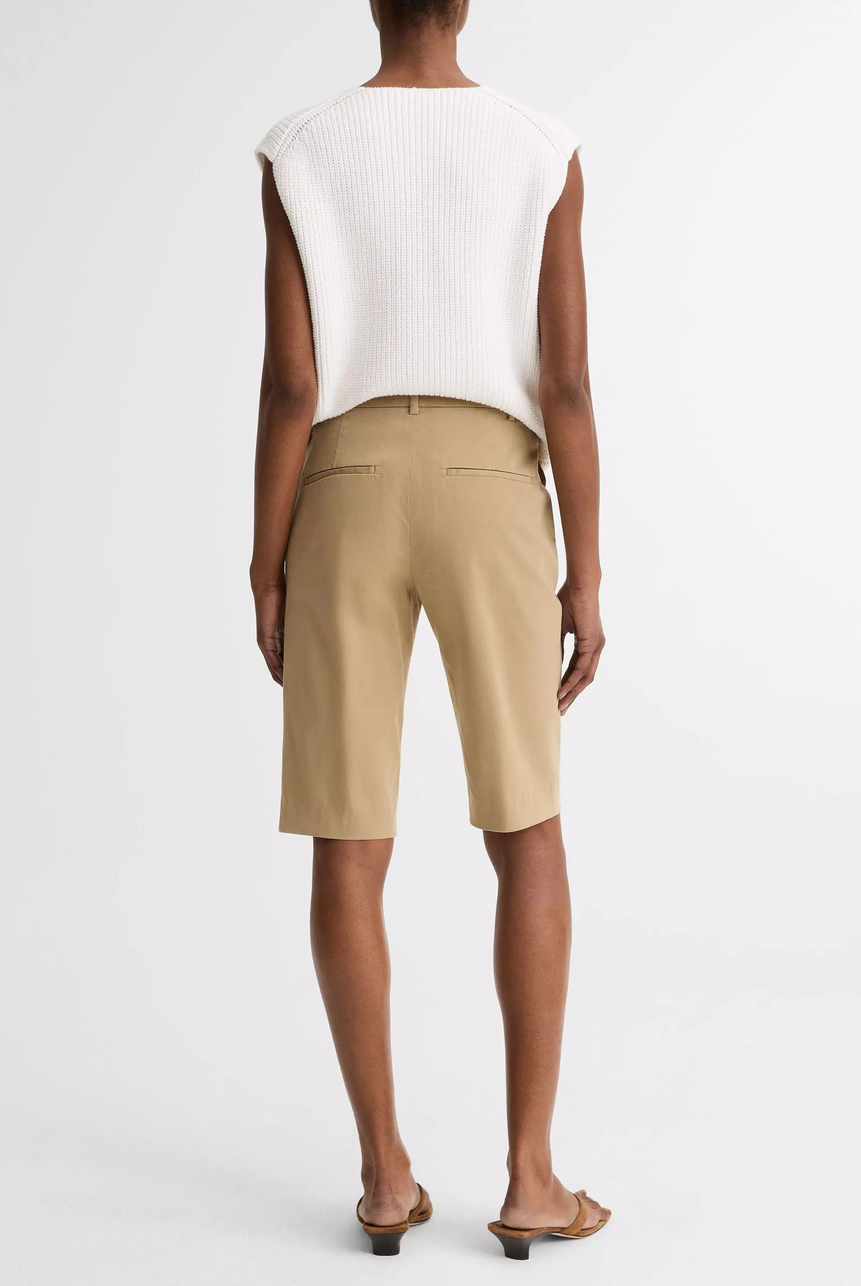 Avery Mid-Rise Italian Stretch-Cotton Short - Desert by Vince — view 4