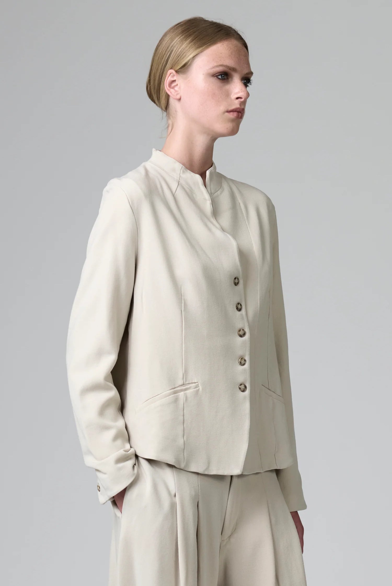Stretch Wool Shaped Jacket - Chalk by Transit Par-Such — alternate view