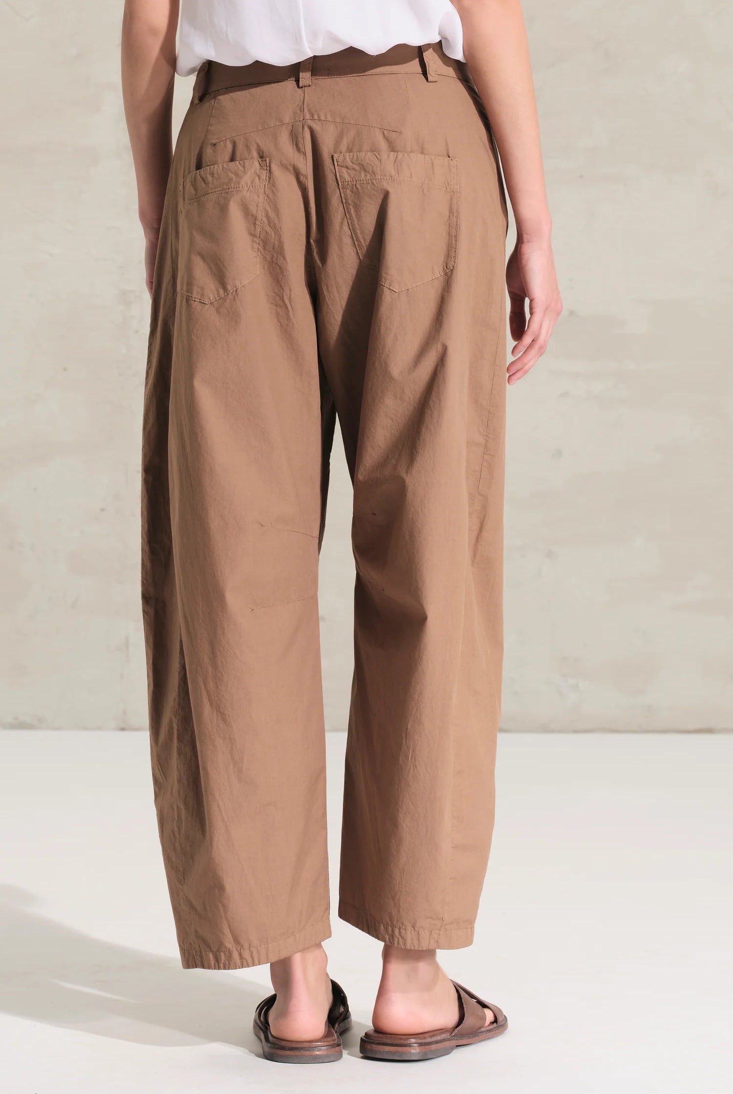 Cotton 5-pocket Balloon Trousers - Nut by Transit Par-Such — view 4