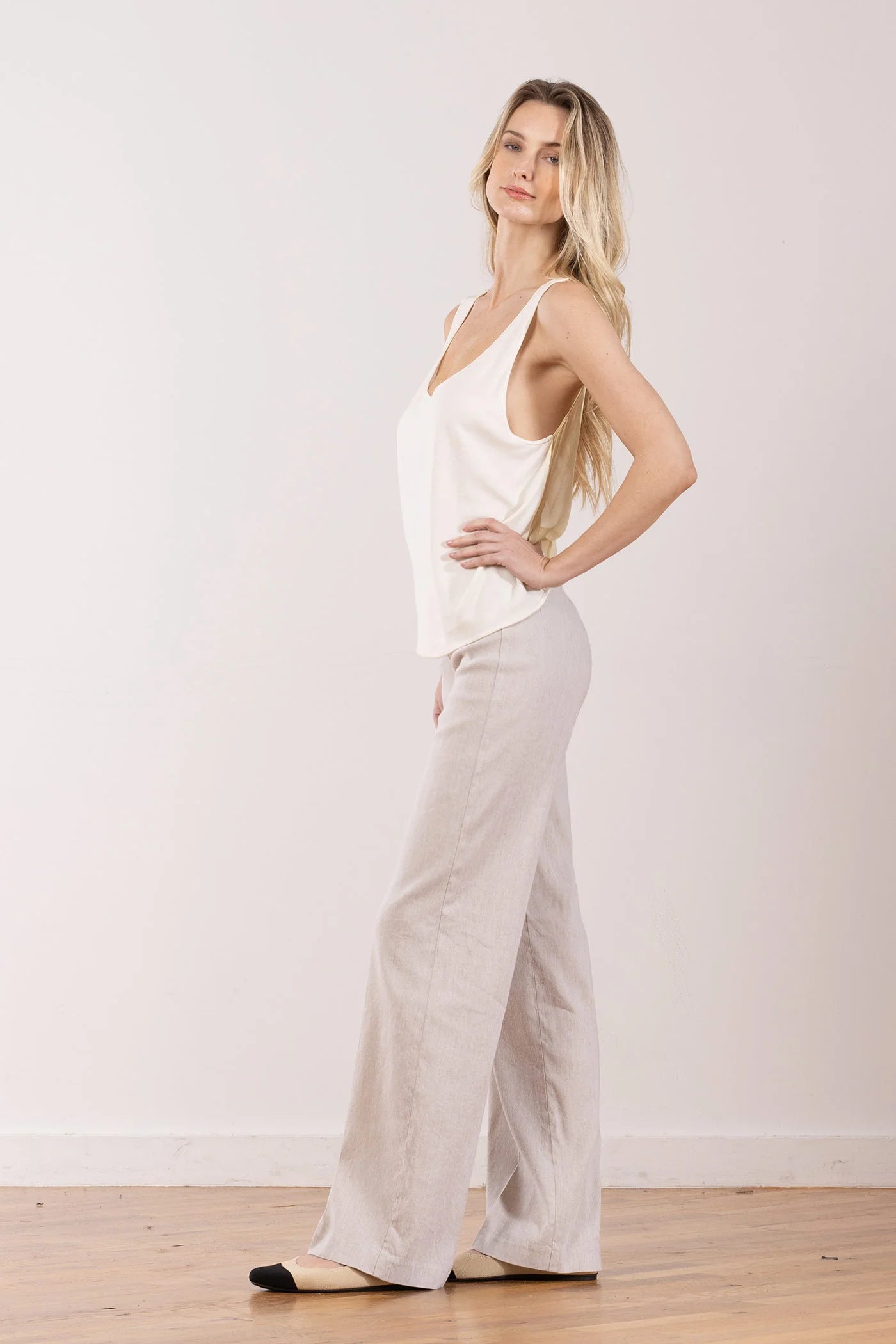 Flavia Linen Pants - Oatmeal by Avenue Montaigne — alternate view