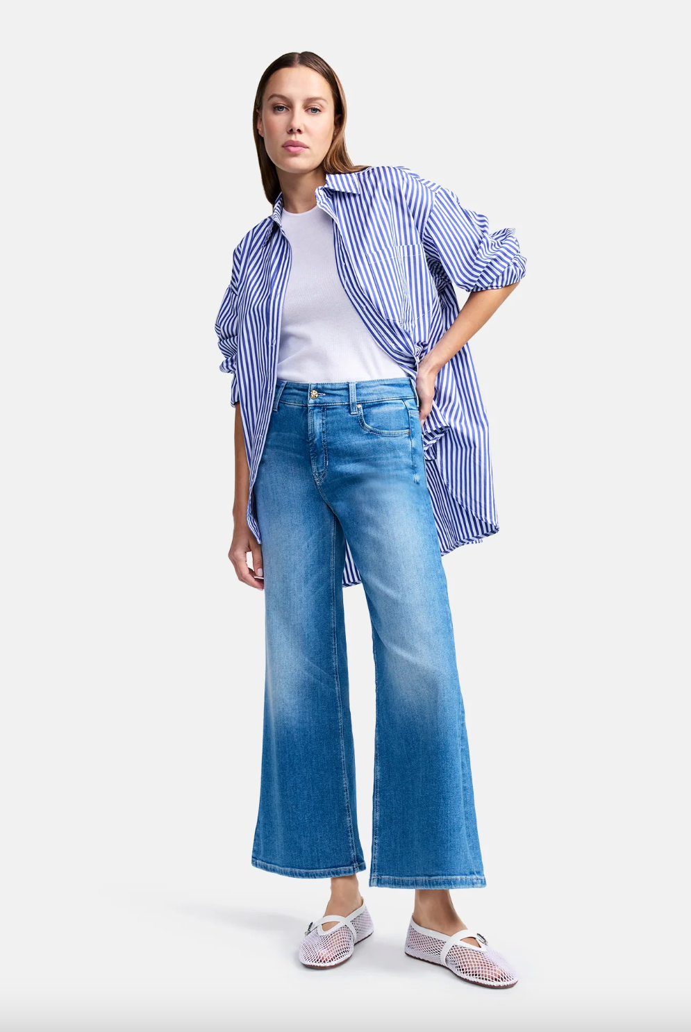 Palazzo Cropped Jean - Sunny Mid Splinted by Cambio — alternate view