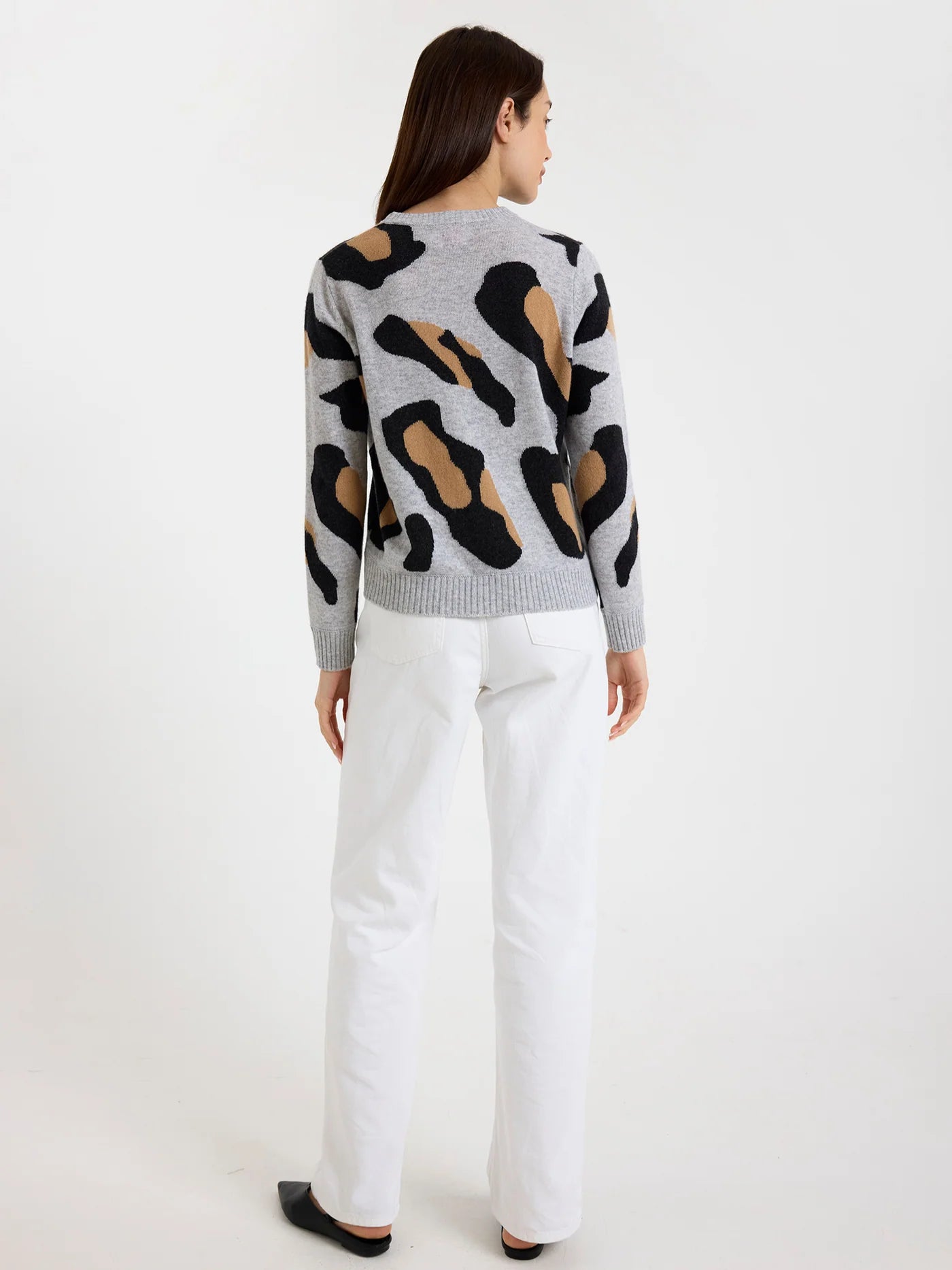 Abstract Leopard Cashmere Crew Neck Jumper - Super Grey by Brodie Cashmere — view 4