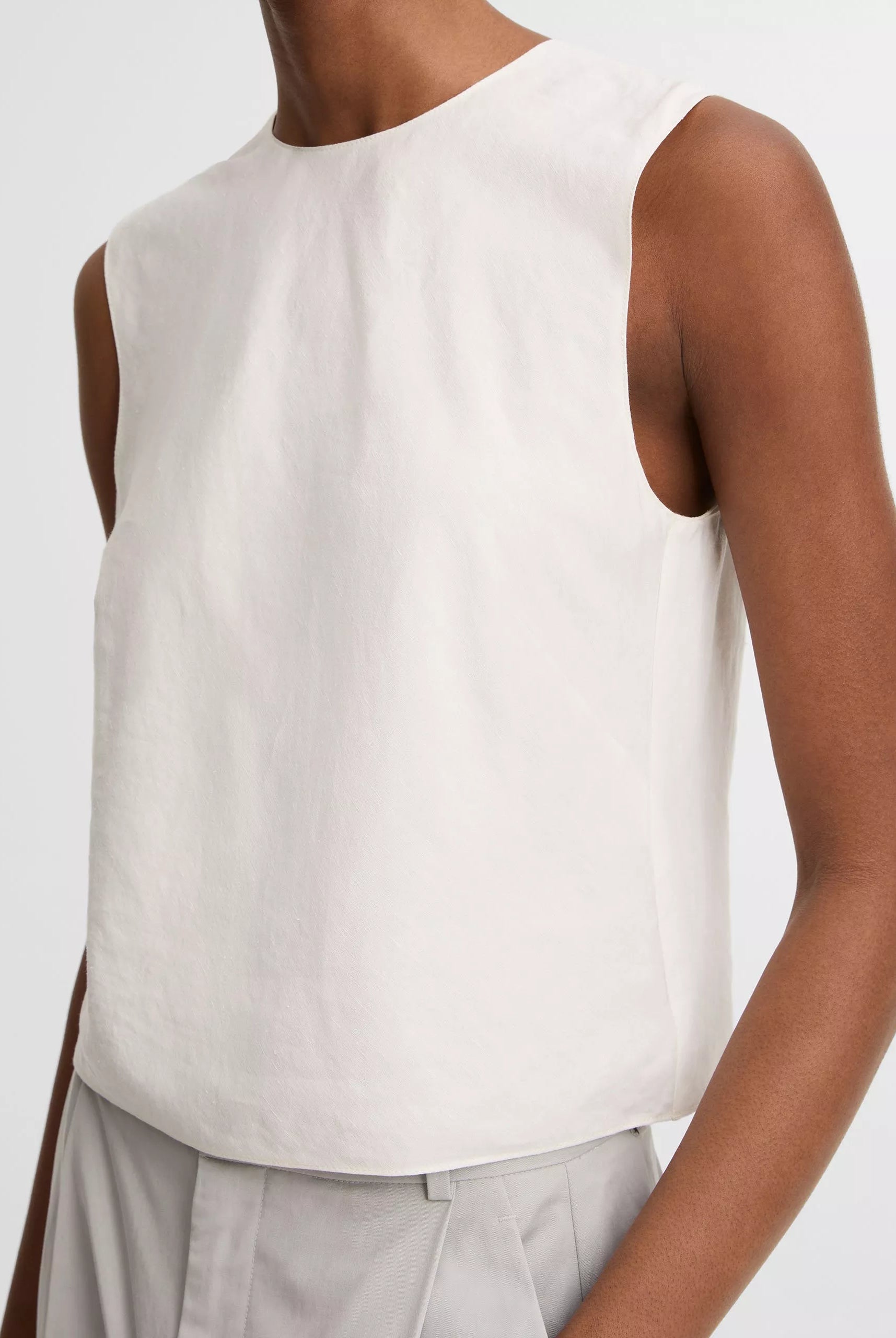 Linen Crew Neck Tank - Optic White by Vince — alternate view