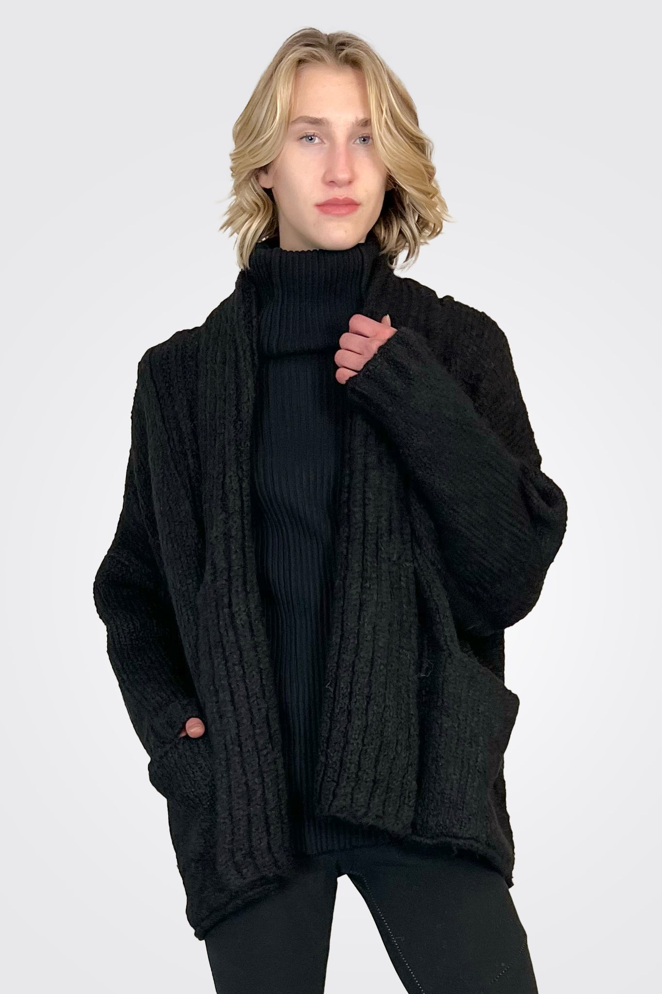 Alto Cardigan - Black by Studio B3 | 25 South Boutiques