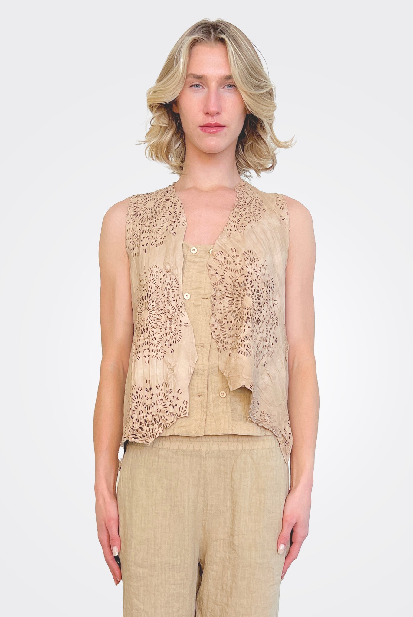 Lasercut Vest - Beige by Transit Par-Such | 25 South Boutiques