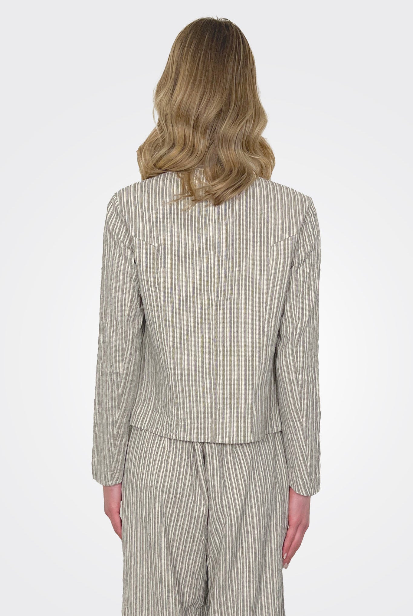 Double-Breasted Embossed Jacket - Grey by Transit Par-Such — view 3