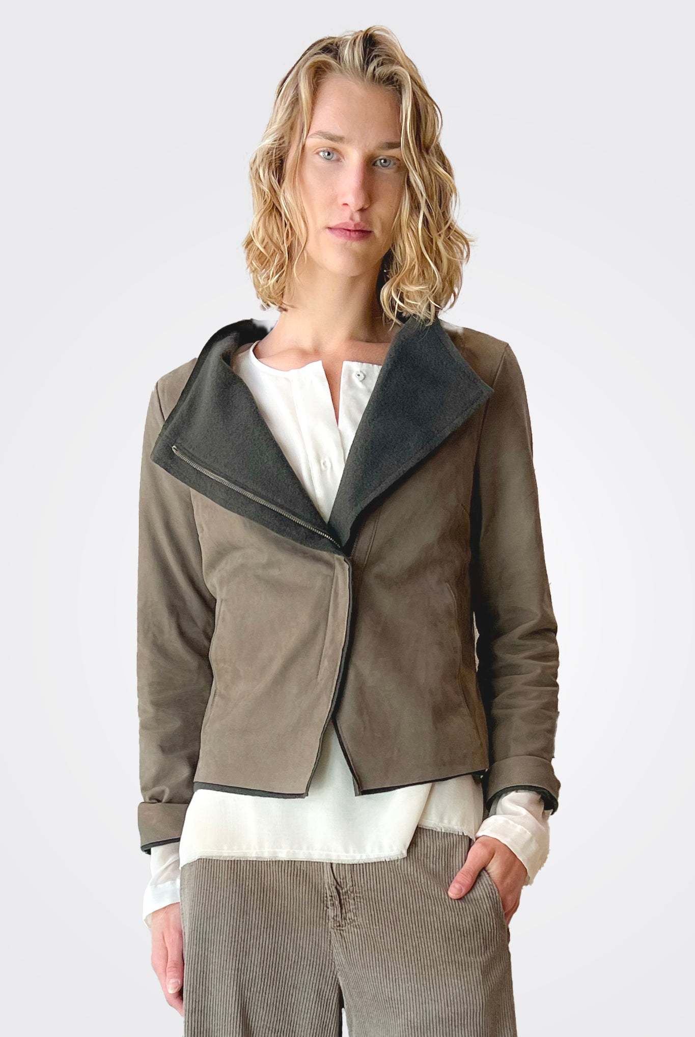 Short Zipped Waxed Leather Lined Jacket - Taupe by Transit Par-Such — view 3