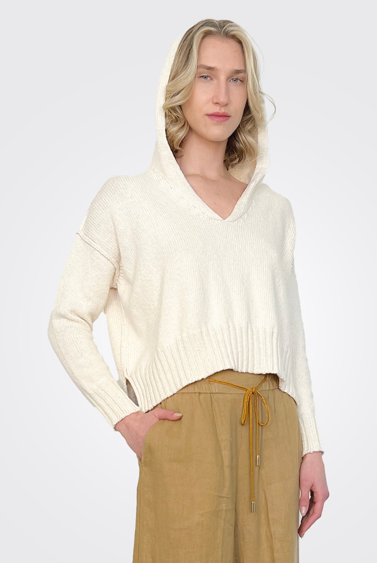 Calica Knitted Hoodie - Panna by Momonì — alternate view