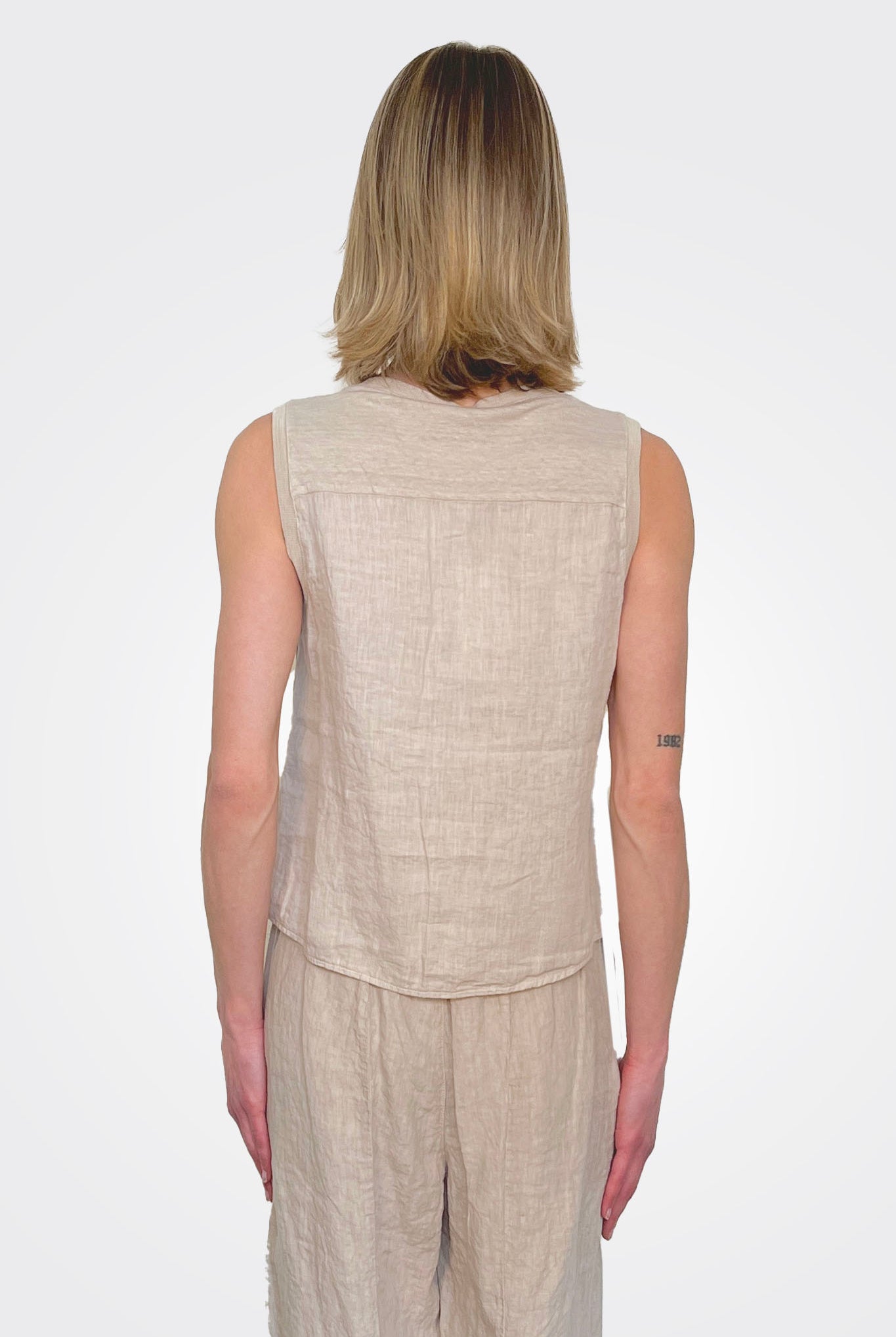 Linen Jersey Comfort Fit Flared Vest - Sand by Transit Par-Such — view 3