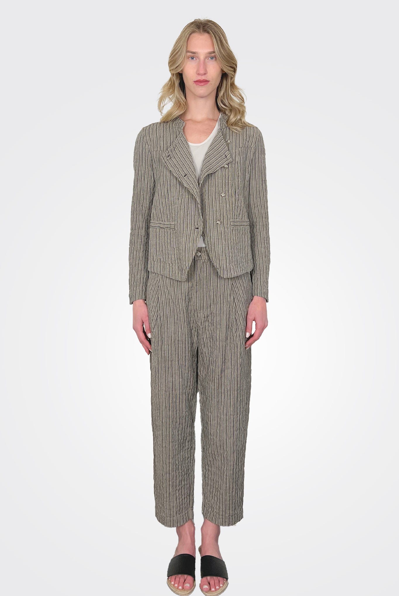 Comfort Crop Embossed Trousers - Taupe by Transit Par-Such | 25 South Boutiques