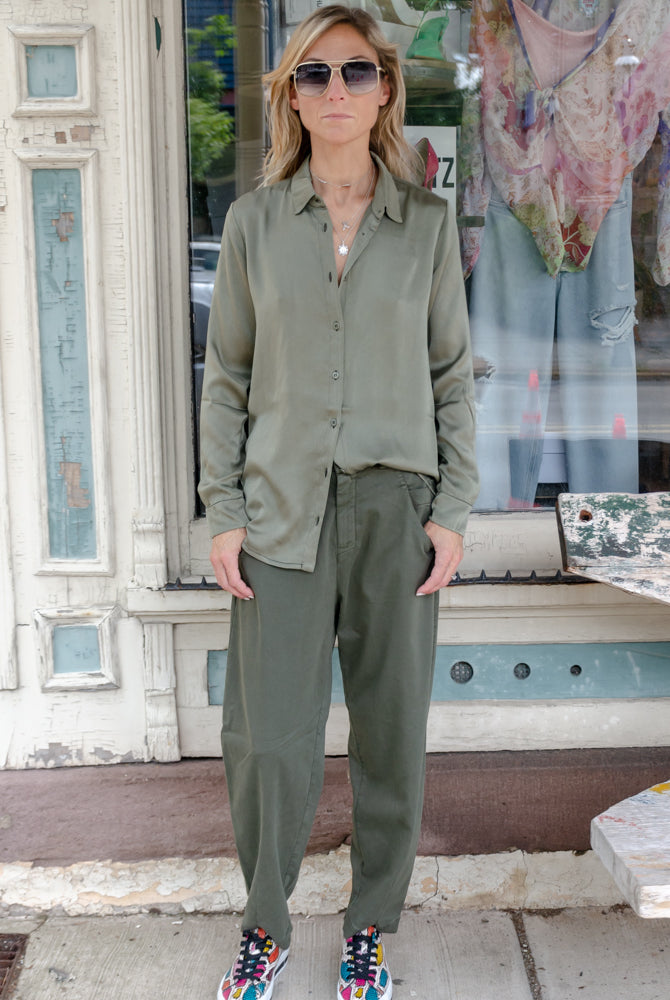 Stretch Satin Silk Shirt - Green by Transit Par-Such — view 6