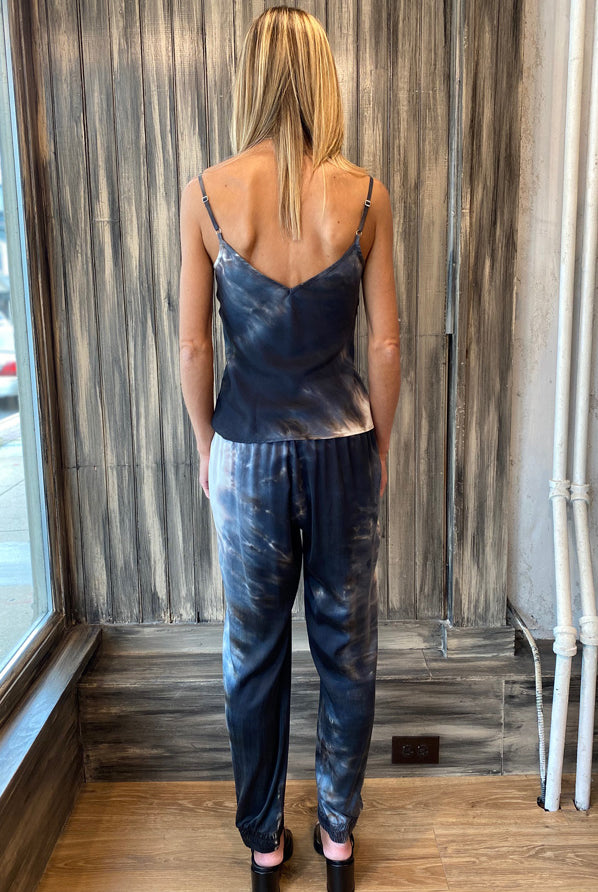 Jogger - Black Sand by Michelle Jonas — view 3