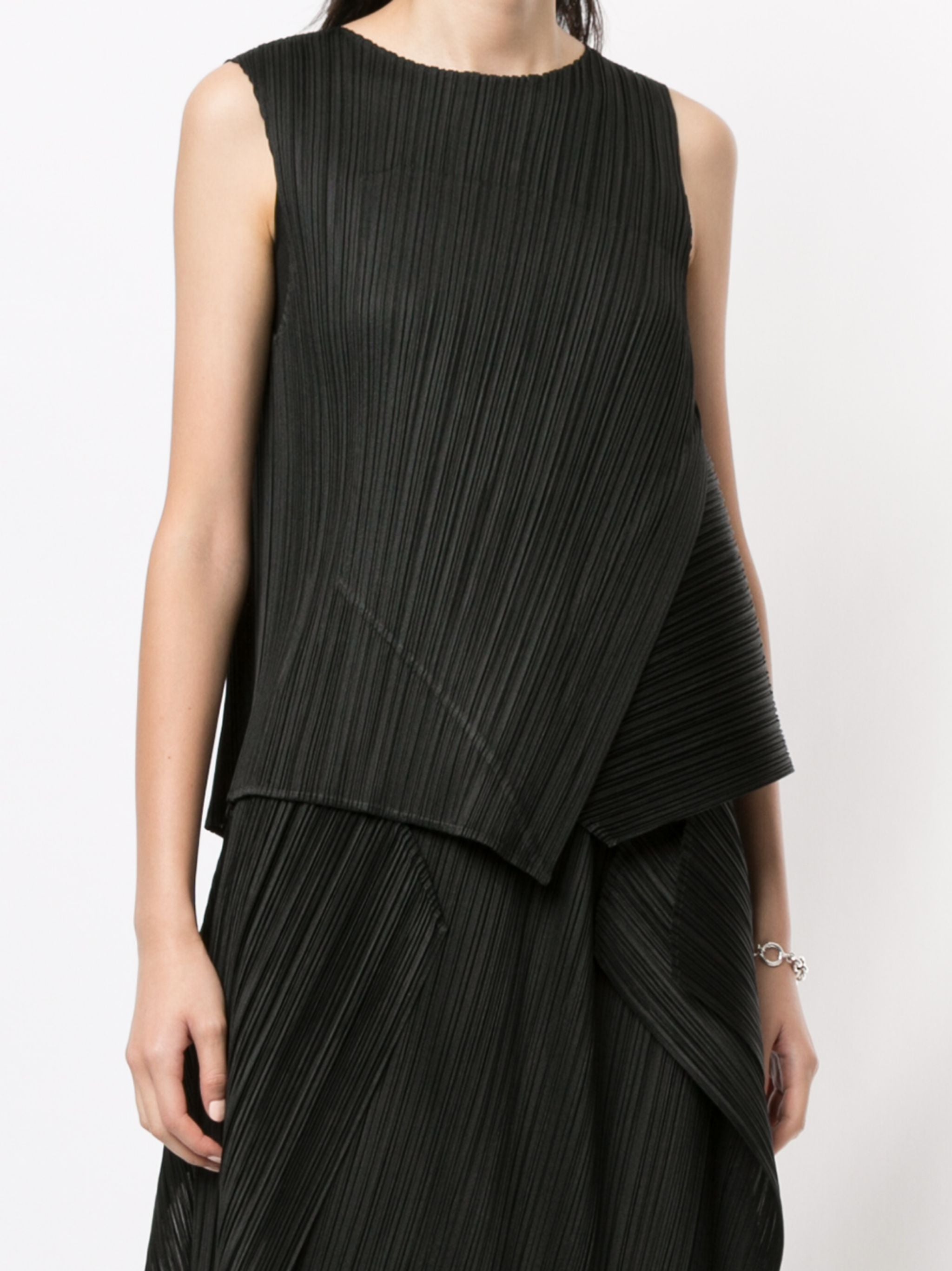 Diagonal Pleats Top - Black by Issey Miyake | 25 South Boutiques