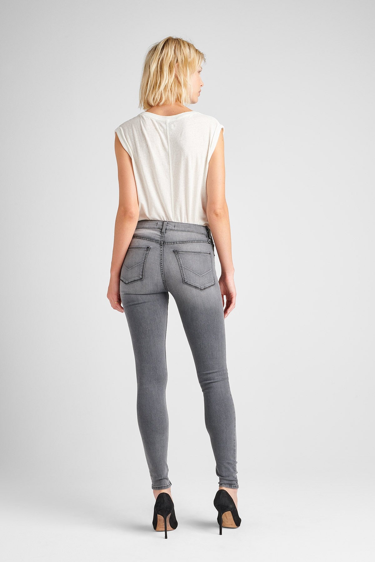 Nico Mid Rise Super Skinny - Trooper Grey by Hudson — view 3