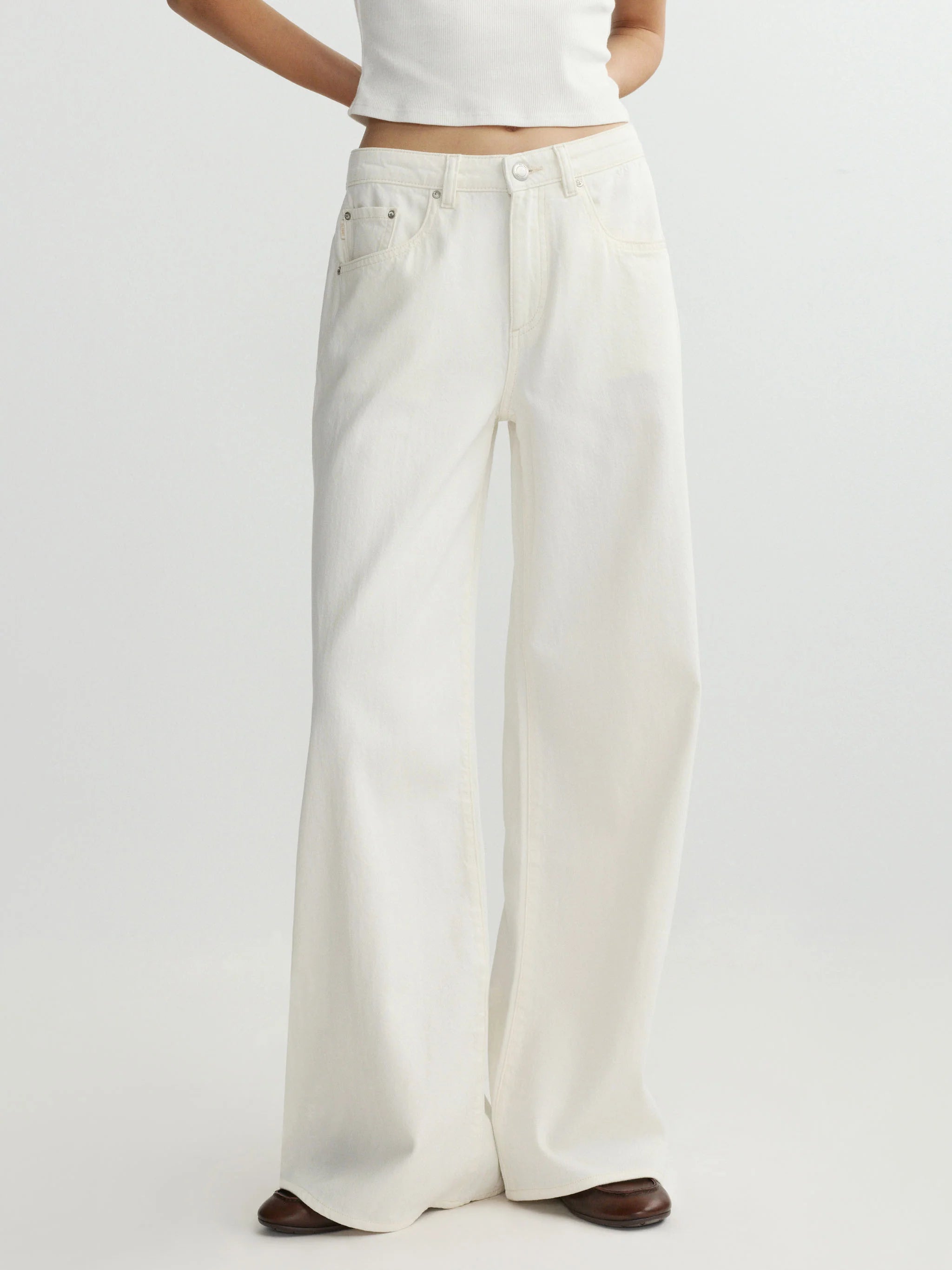 Alex Baggy Wide Leg Low Rise 32” Jeans - Eggshell Aura by DL1961 — alternate view