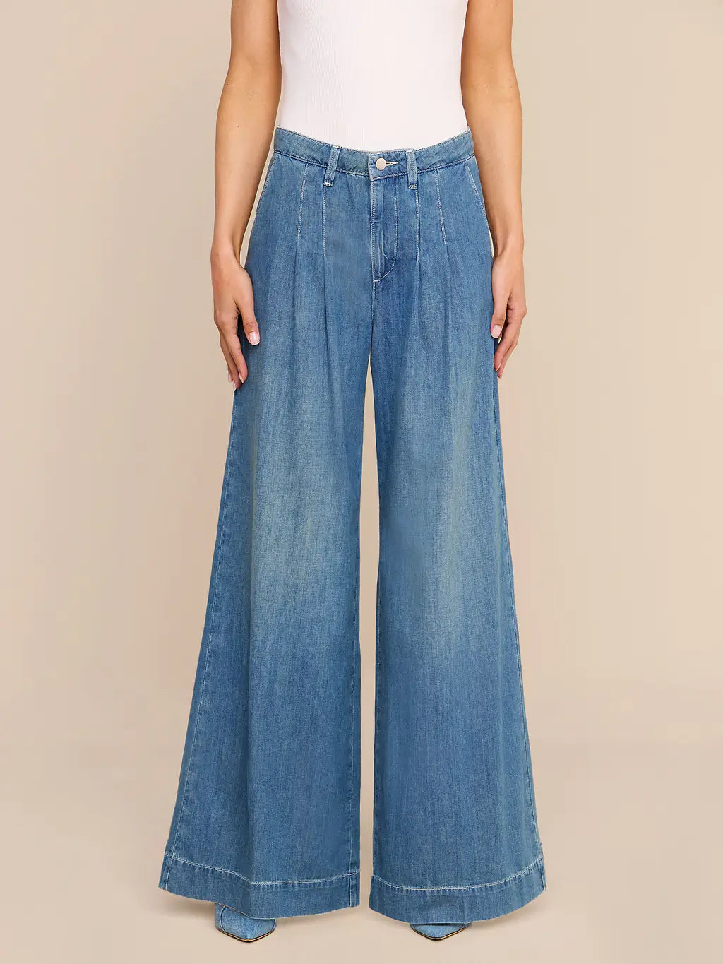Jayani Pleated Wide-Leg Jean - Saratoga by L'agence — alternate view