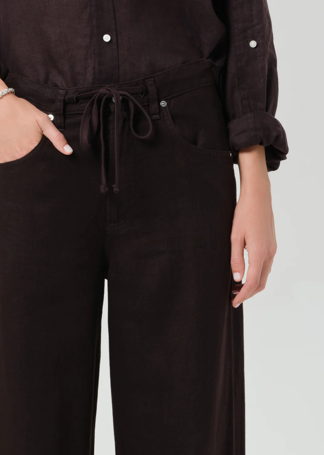 Brynn Drawstring Linen Trouser - Chocolate by Citizens of Humanity — view 5