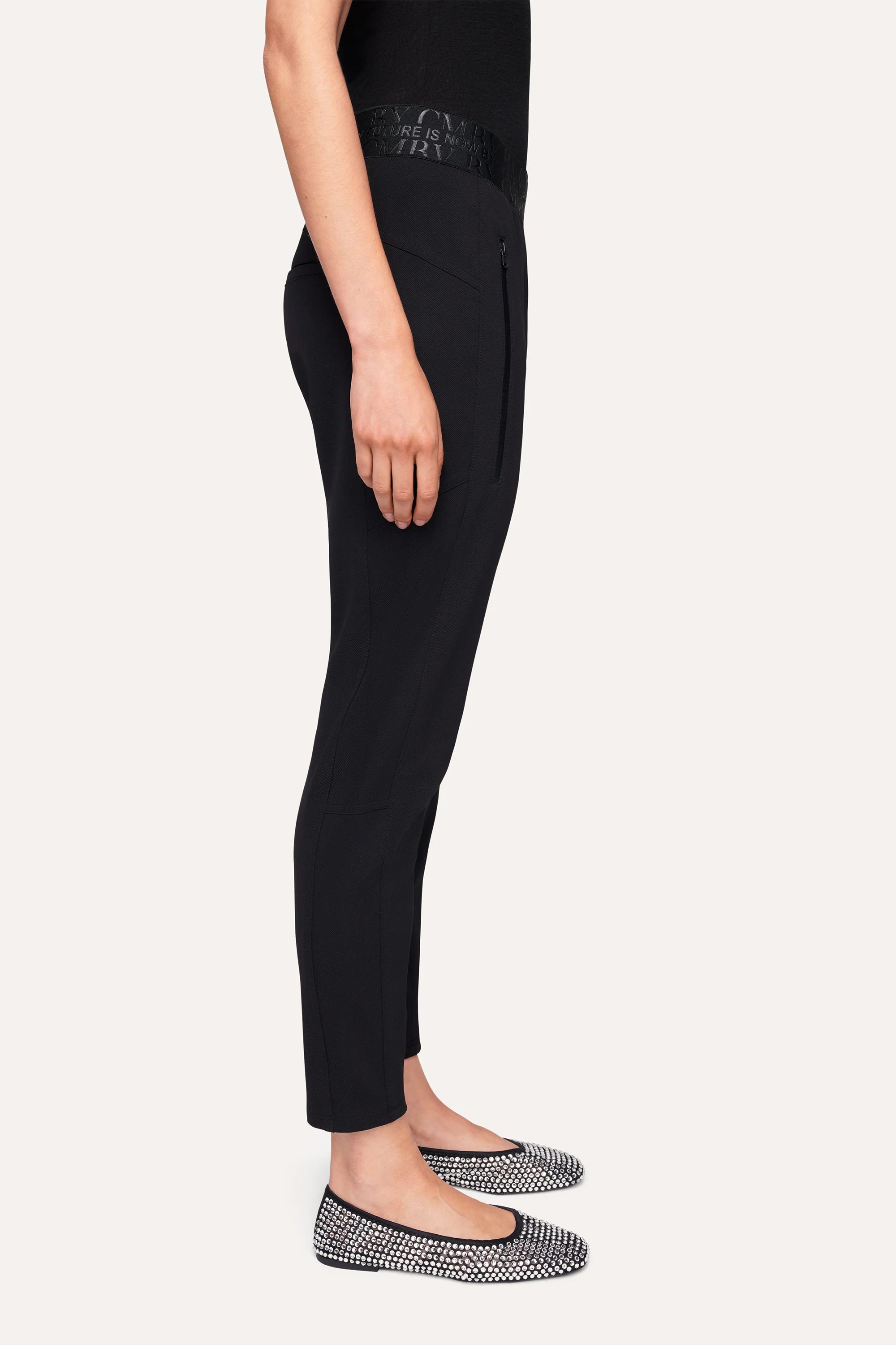 Jordi Seam Cropped Joggpants - Black by Cambio — view 3