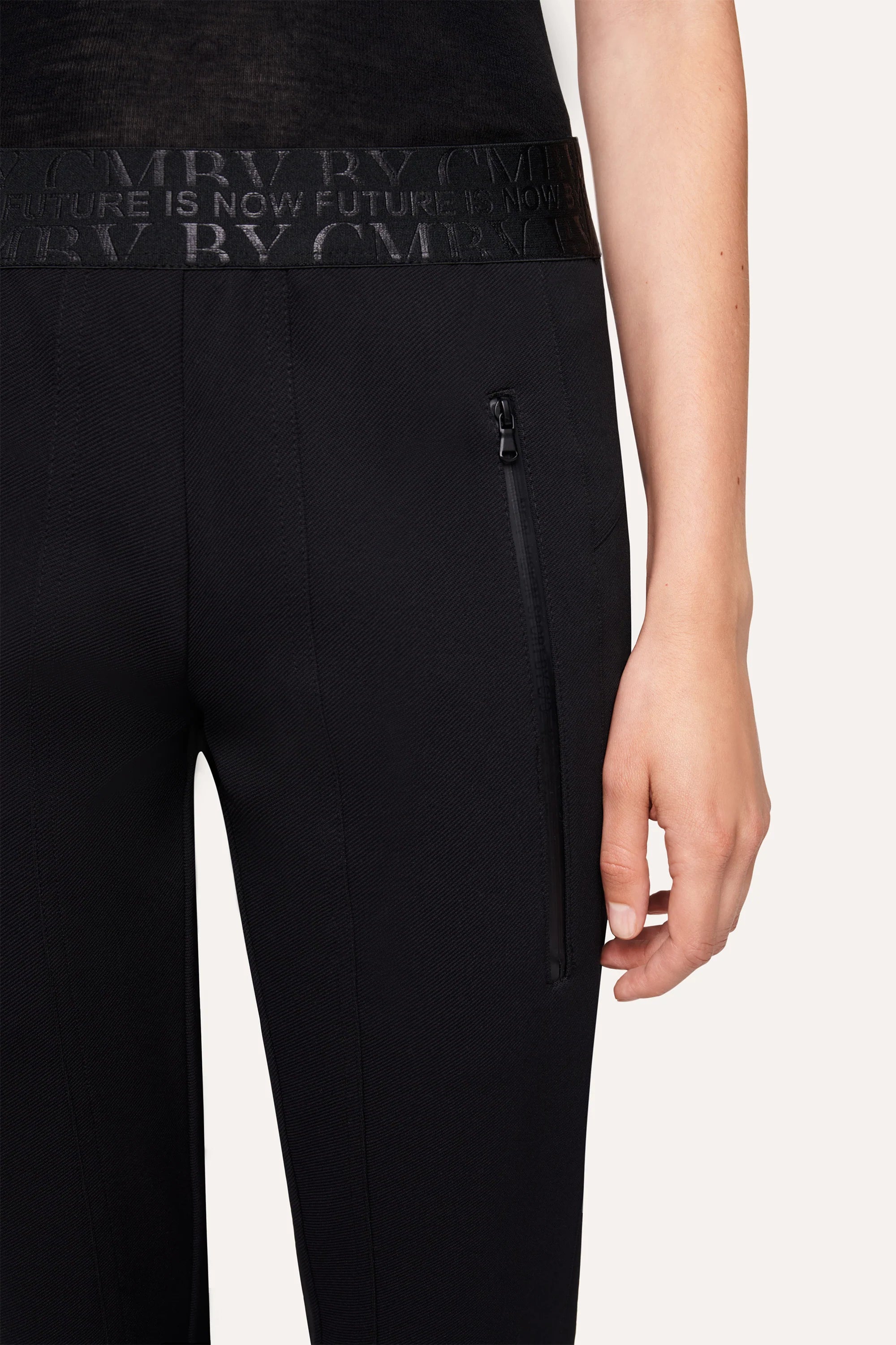 Jordi Seam Cropped Joggpants - Black by Cambio — view 4