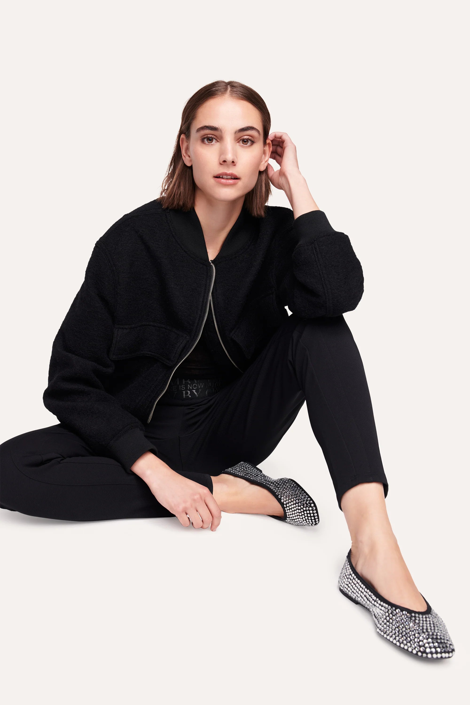 Jordi Seam Cropped Joggpants - Black by Cambio — view 5