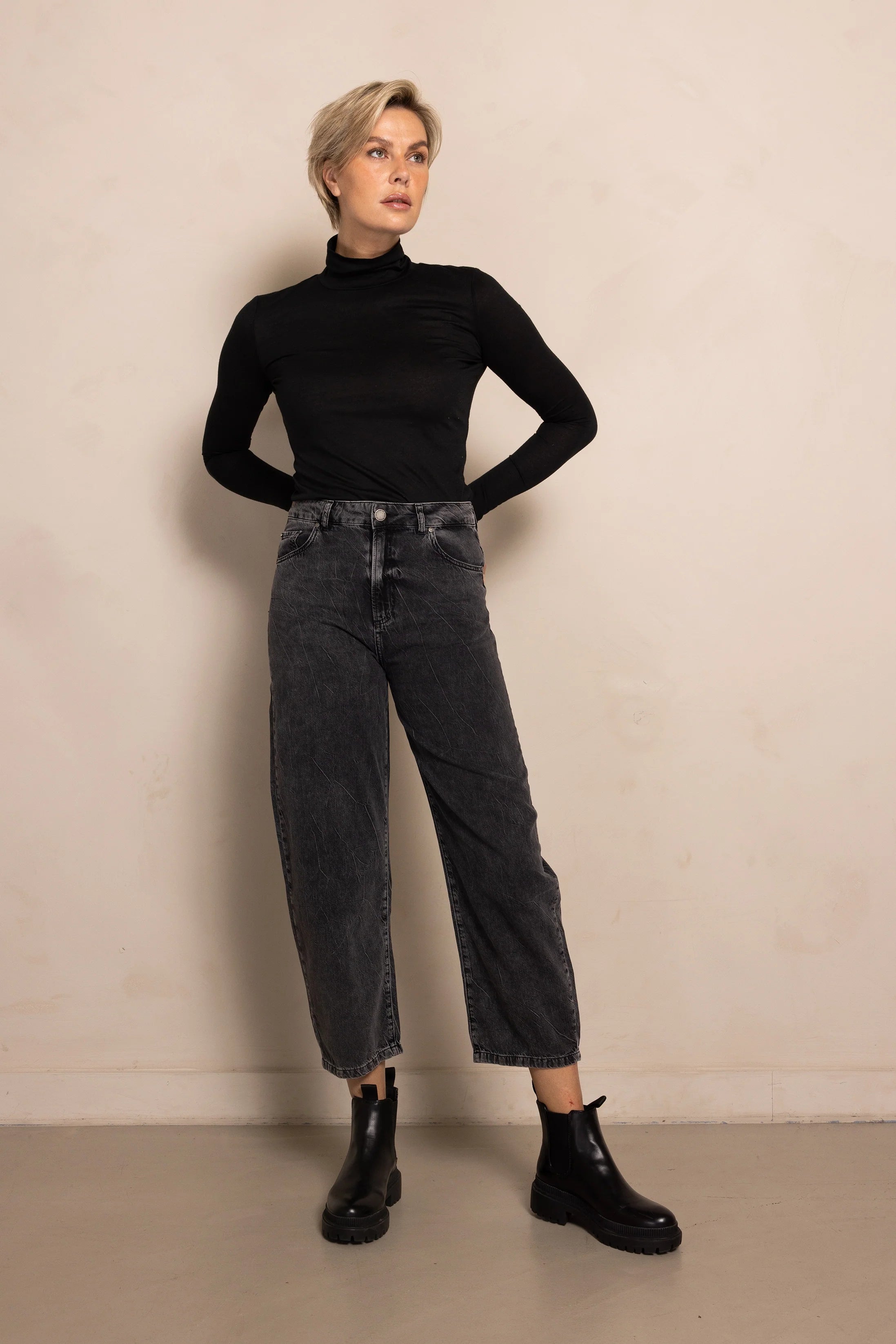 Zhiza Jean - Black by Zhrill | 25 South Boutiques