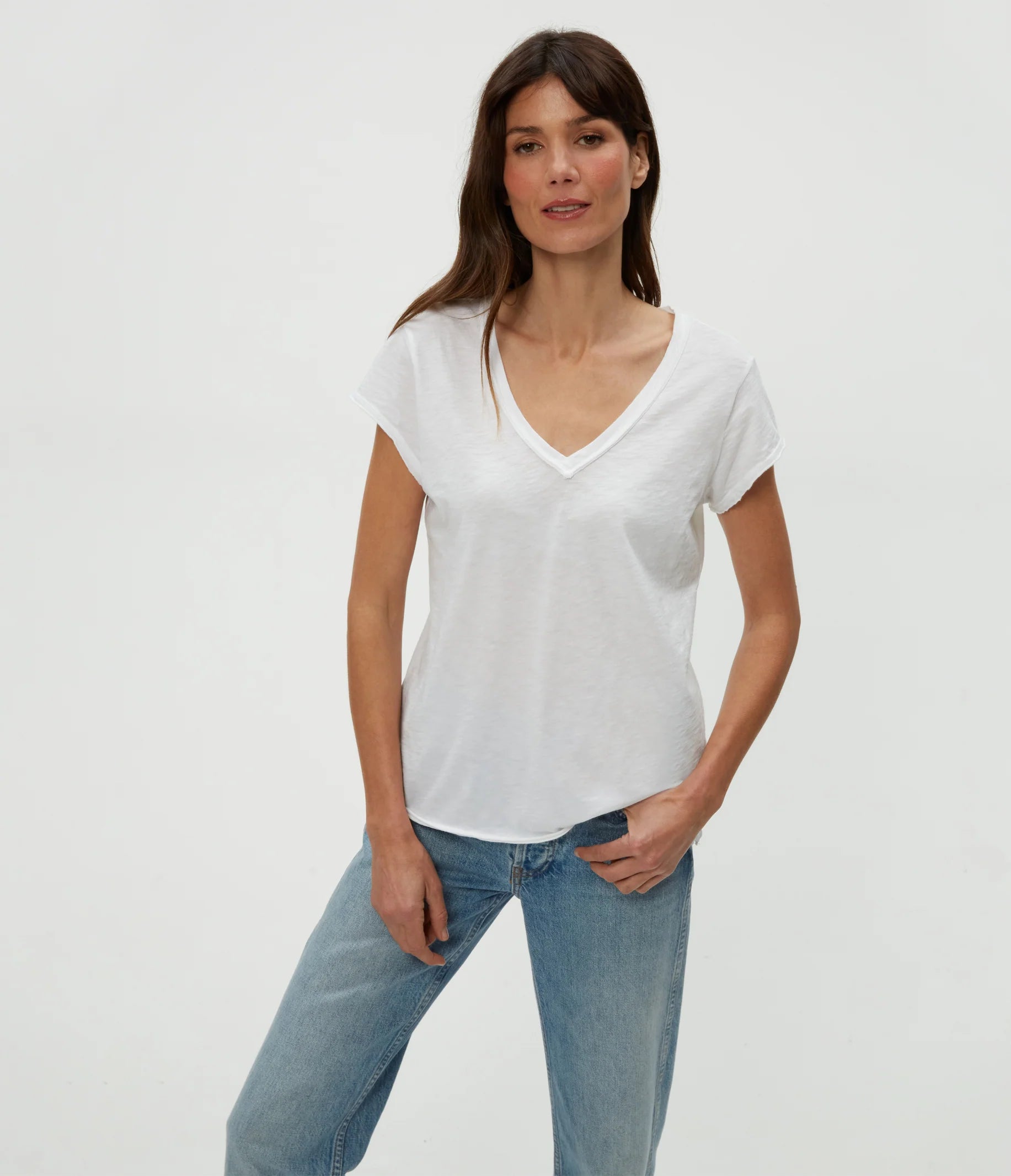 Baxter V Neck Tee - White by Michael Stars | 25 South Boutiques