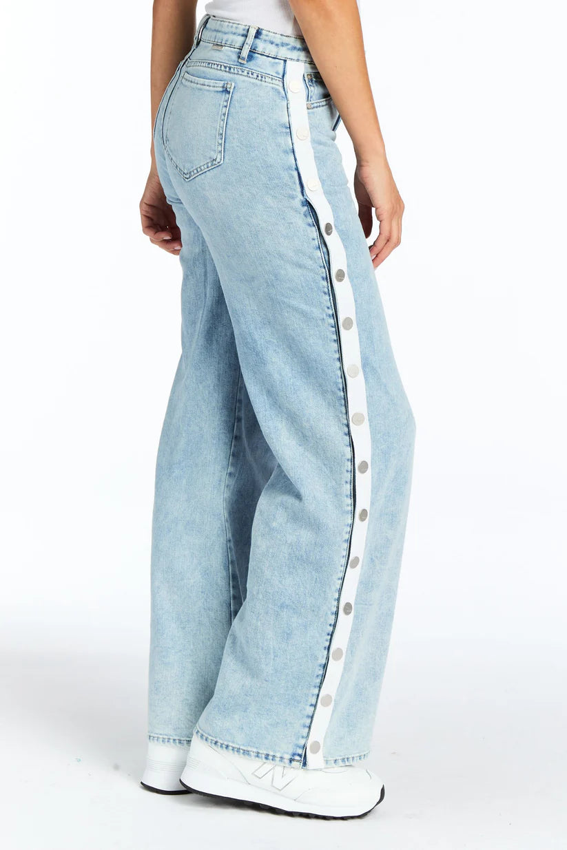 Snap Me Up Wide Leg - Light Indigo by Tractr — alternate view