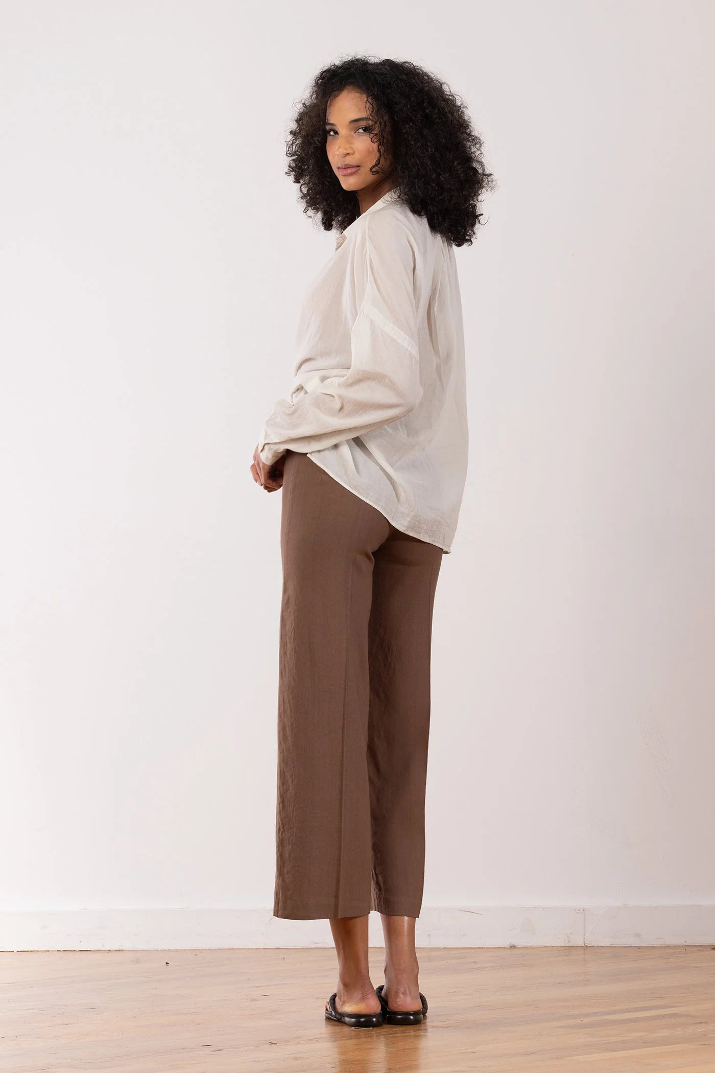 Alex Linen Pant - Cognac by Avenue Montaigne — view 3