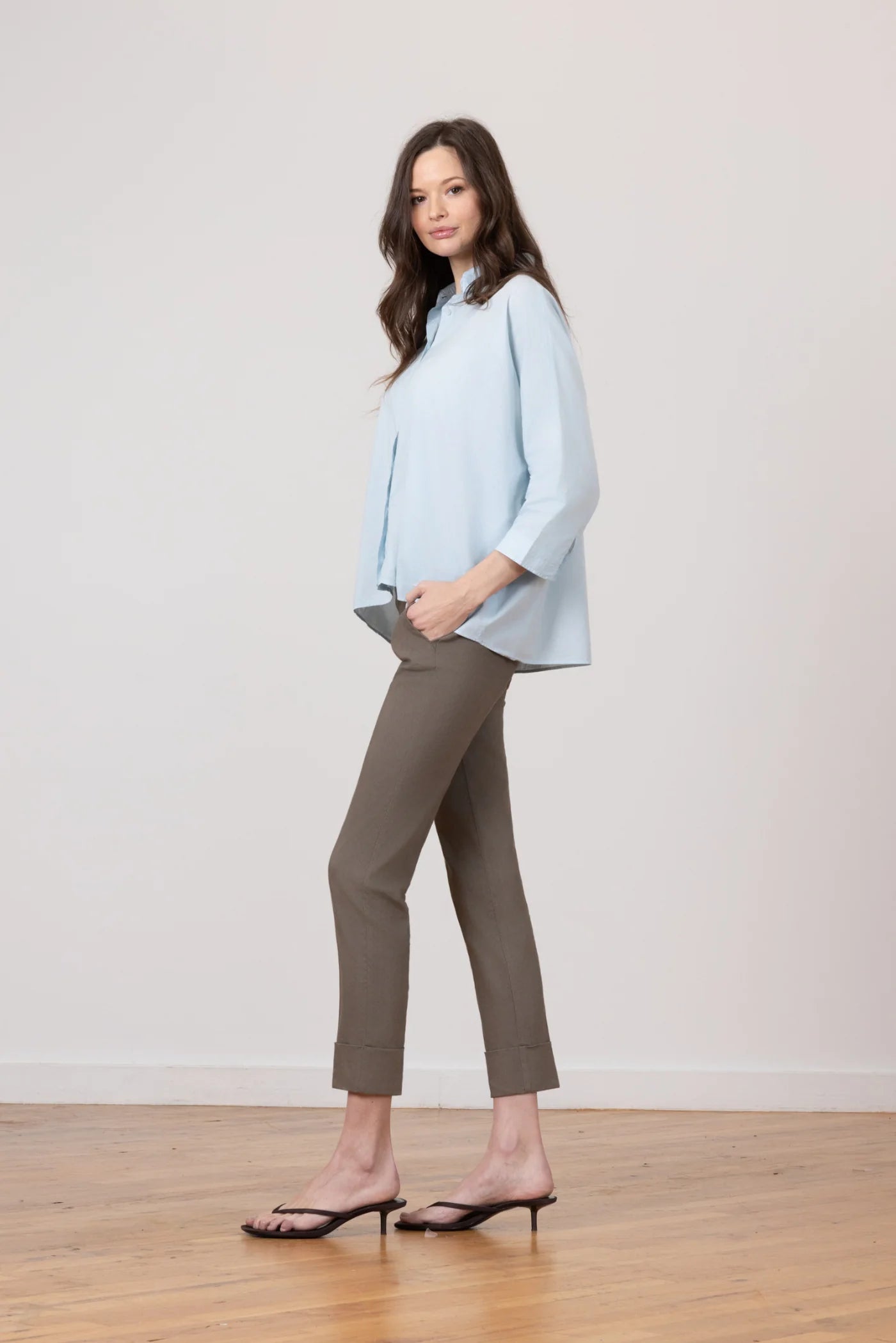 Ben Linen Pant - Moss by Avenue Montaigne — alternate view