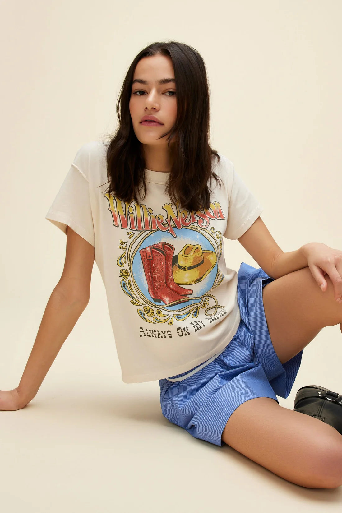 Willie Nelson Paisley Tee - Dirty White by DayDreamer — alternate view