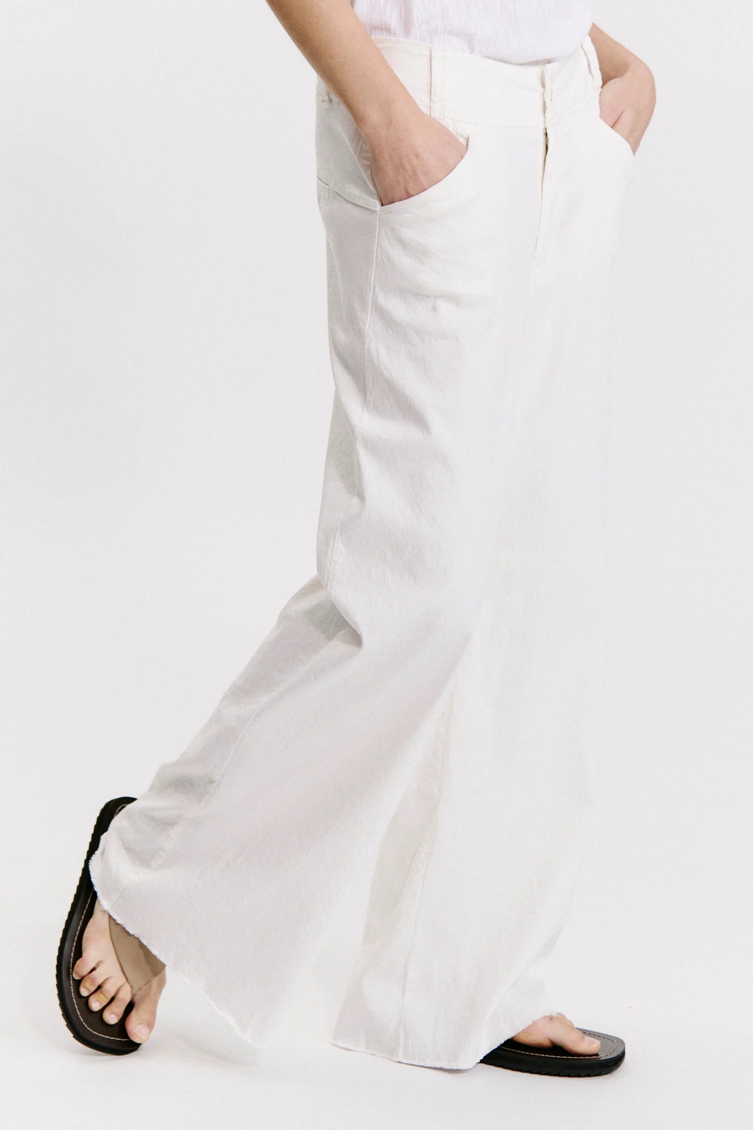 Wide Leg Frayed Bottom Trousers - Milk by Transit Par-Such — view 3
