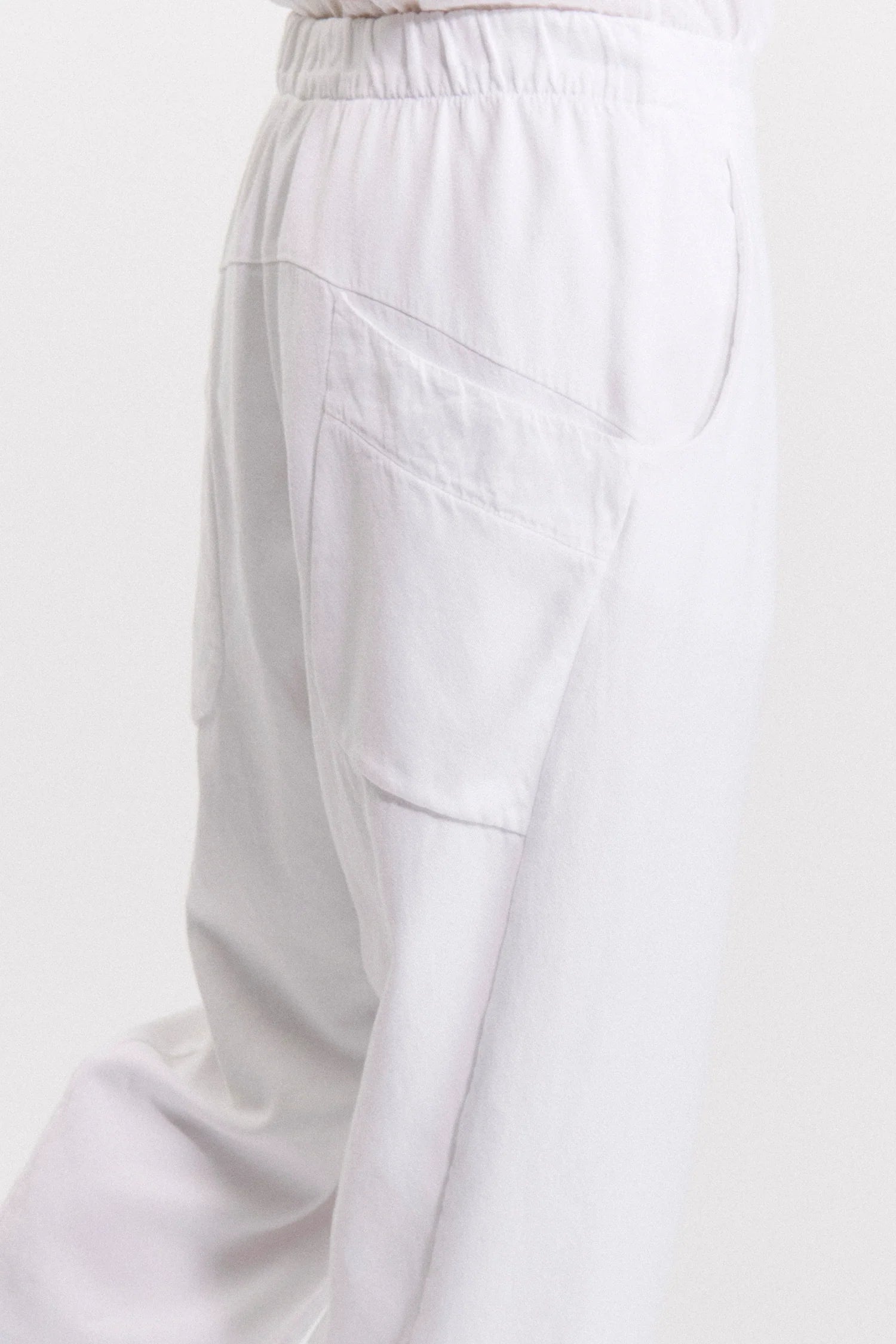 Loose Fit Patch Pockets Trousers - White by Transit Par-Such — view 4