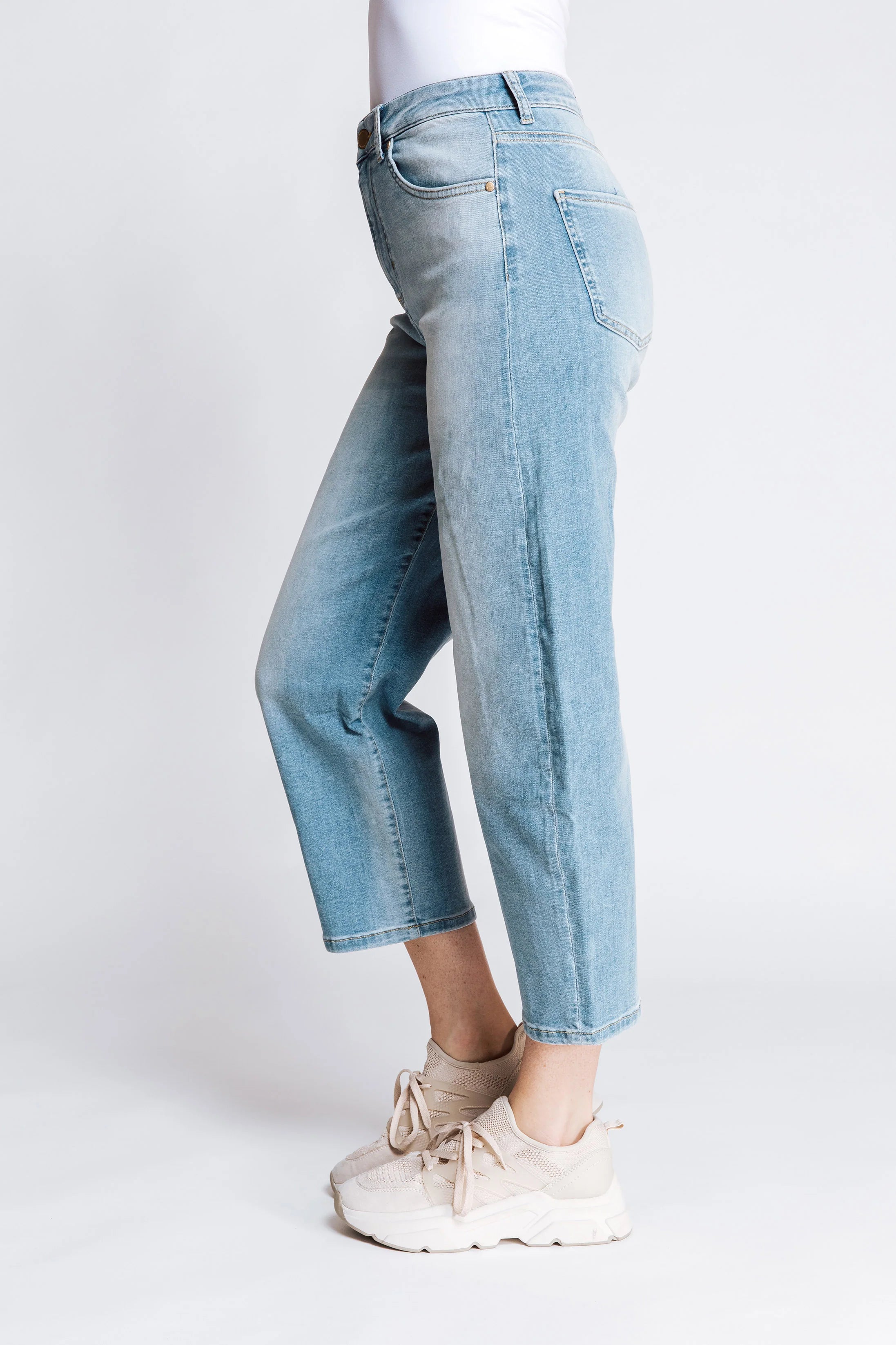 Iza Barrel Jeans - Blue by Zhrill — alternate view