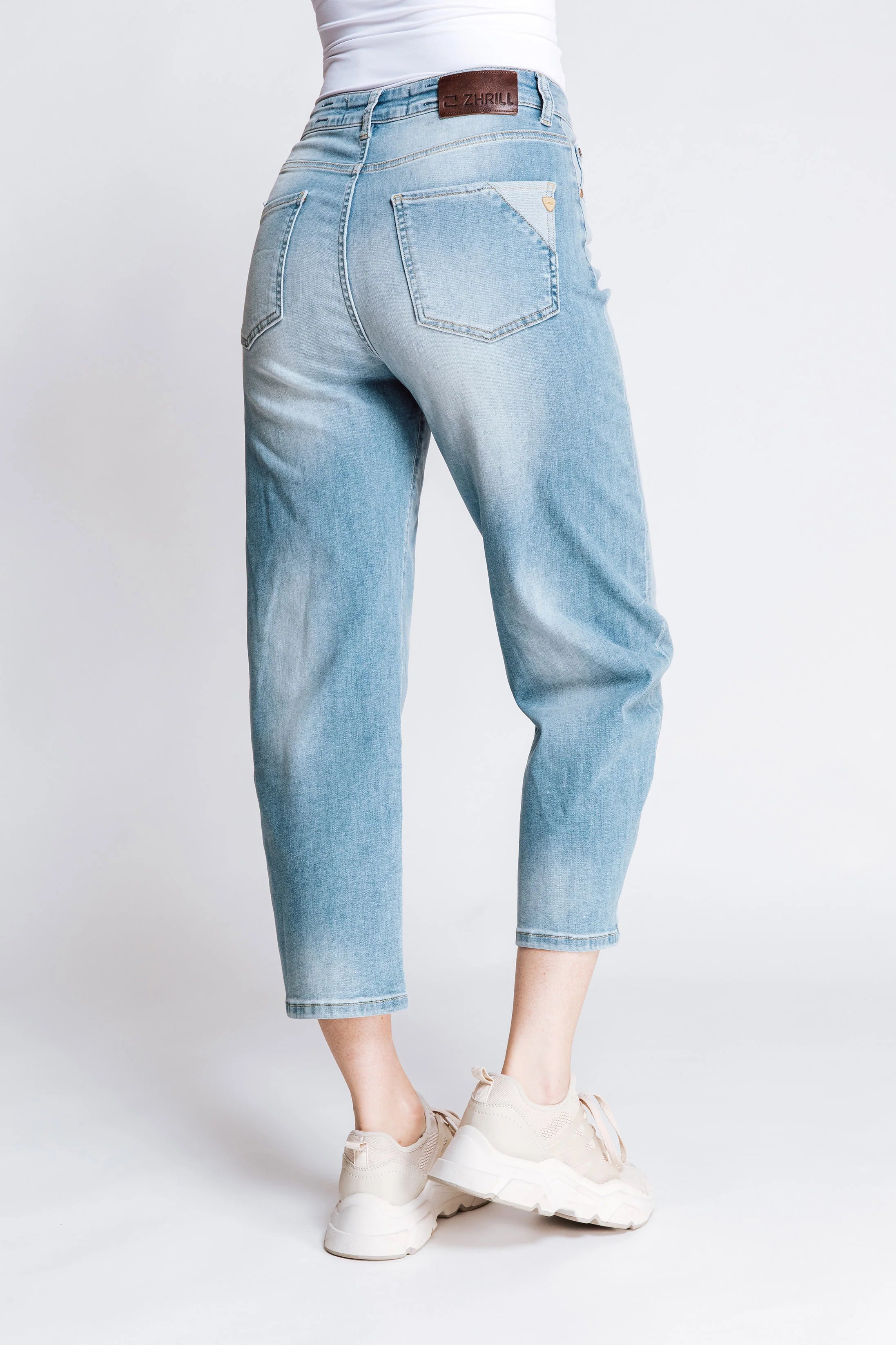 Iza Barrel Jeans - Blue by Zhrill — view 3