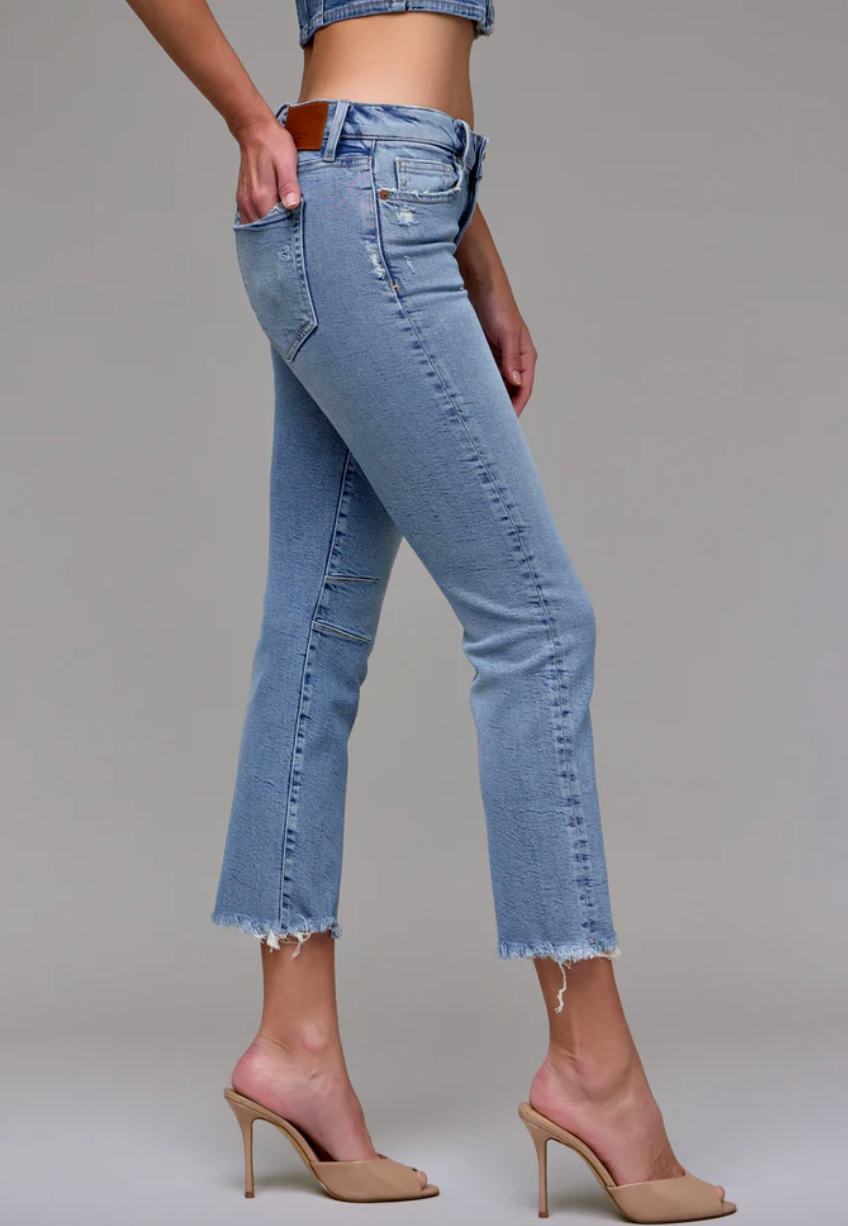 Quinn Low Rise Frayed Hem Cigarette Skinny - Medium Light by Hidden Jeans — view 3