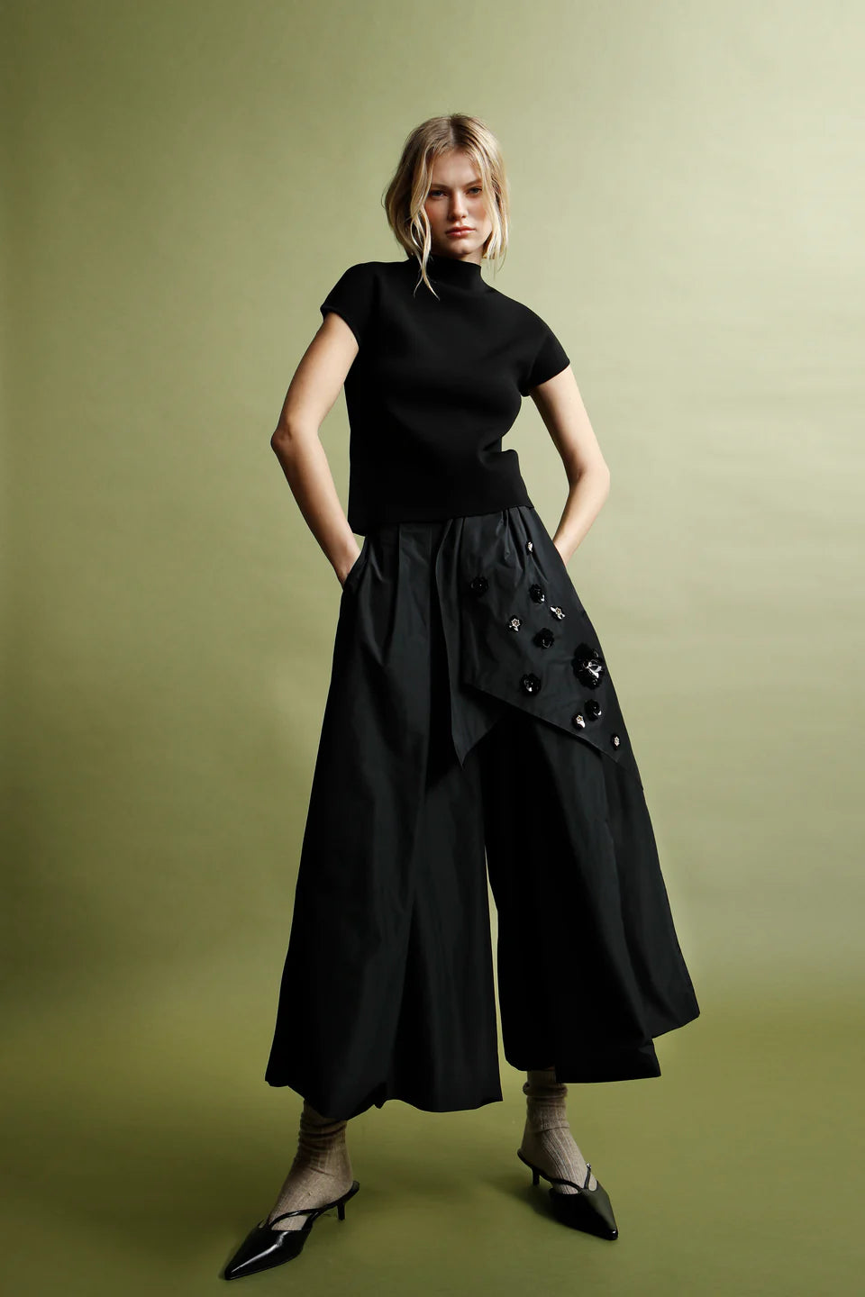 Dramatic Waist Bow Sequins Wide-Leg Culottes - Black by Psophia | 25 South Boutiques