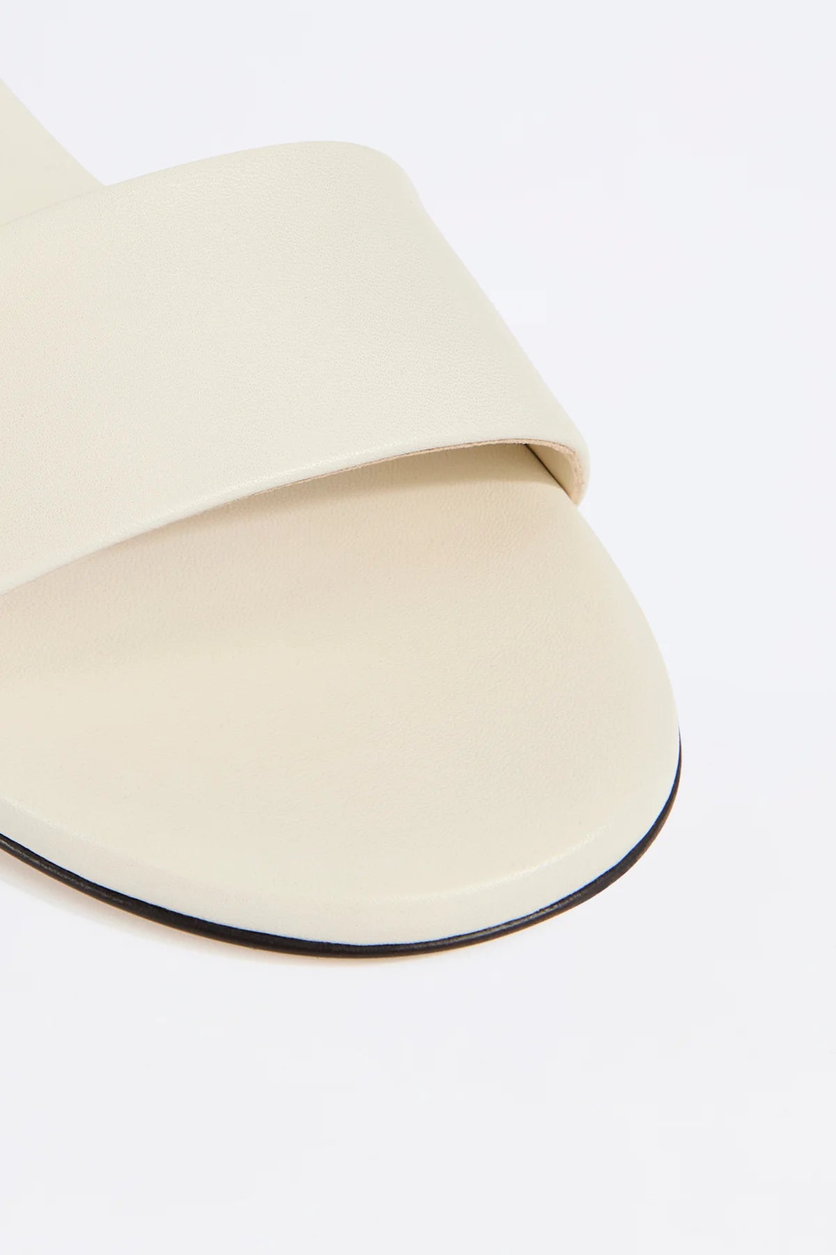 Band Flat Mule - Betholl by Liviana Conti — view 4