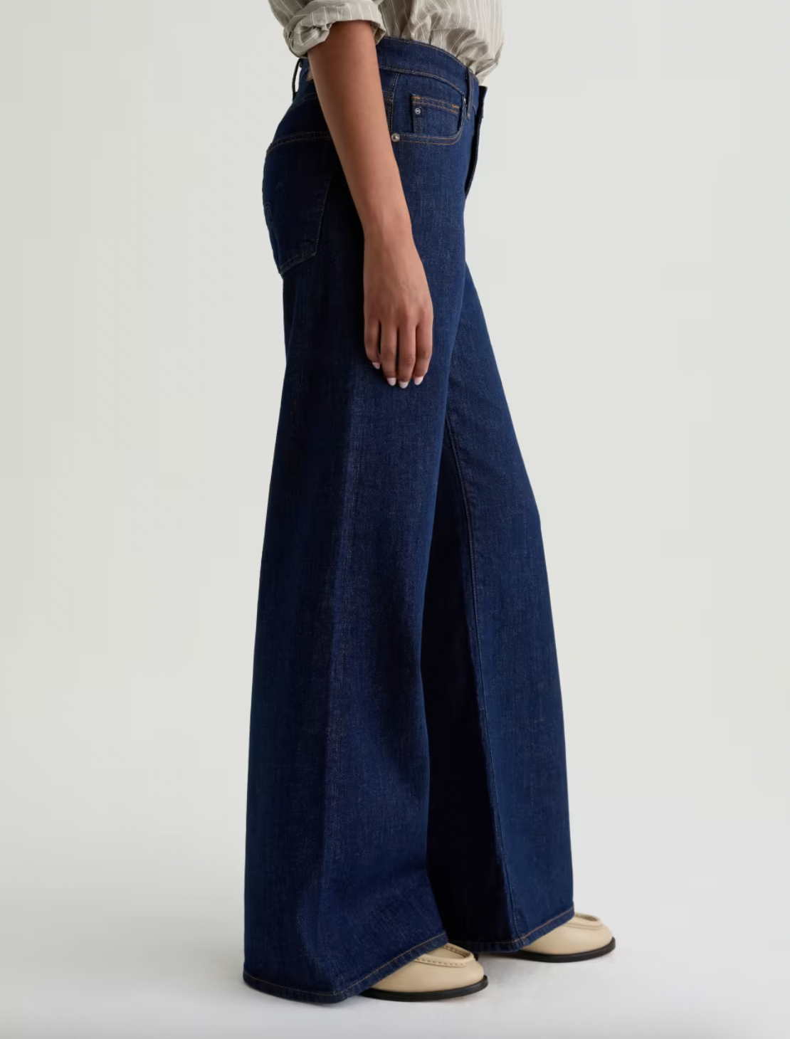 Saige Wide Leg Mid Rise - Symmetry by Adriano Goldschmied AG — view 4