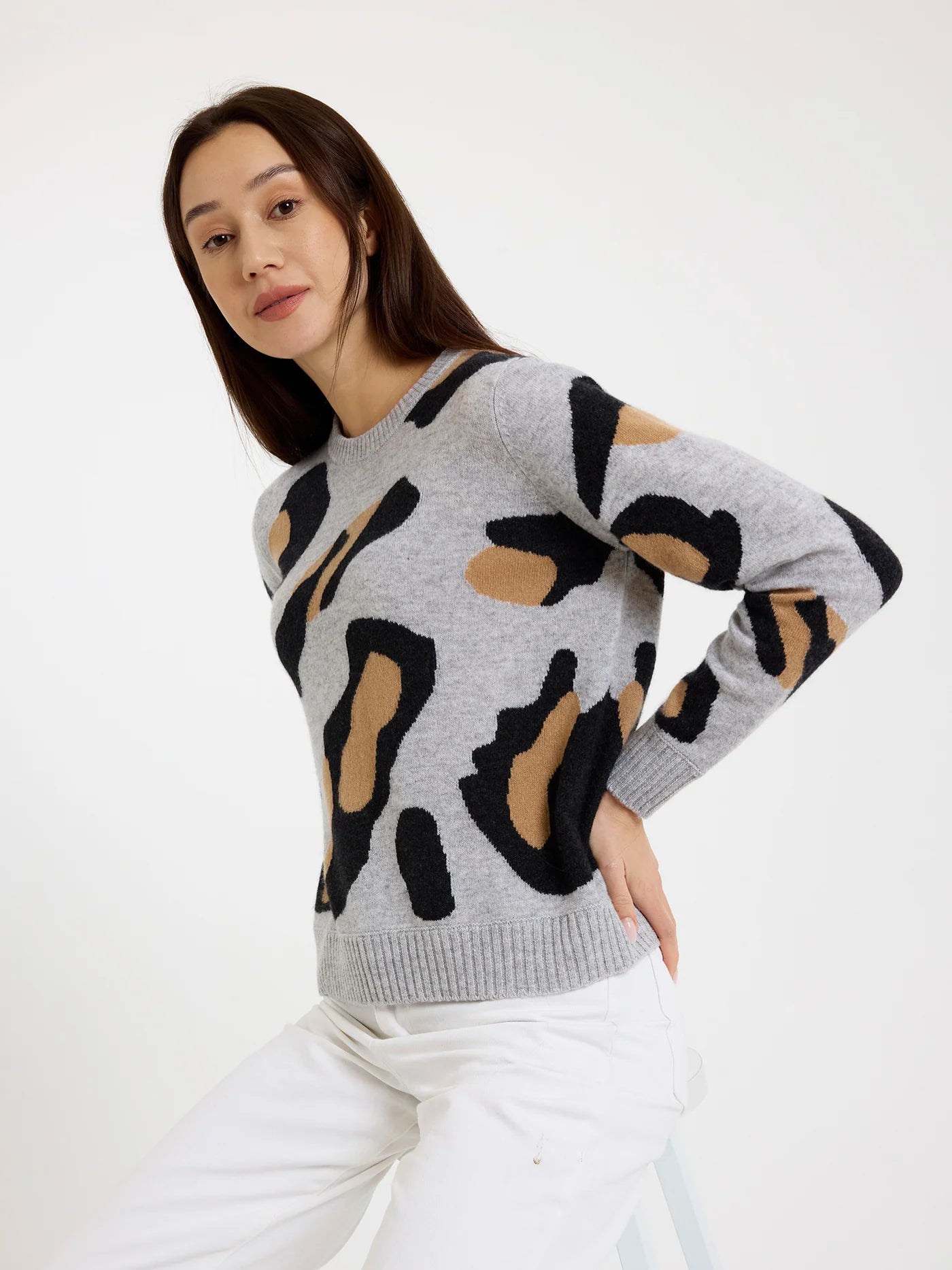 Abstract Leopard Cashmere Crew Neck Jumper - Super Grey by Brodie Cashmere — alternate view