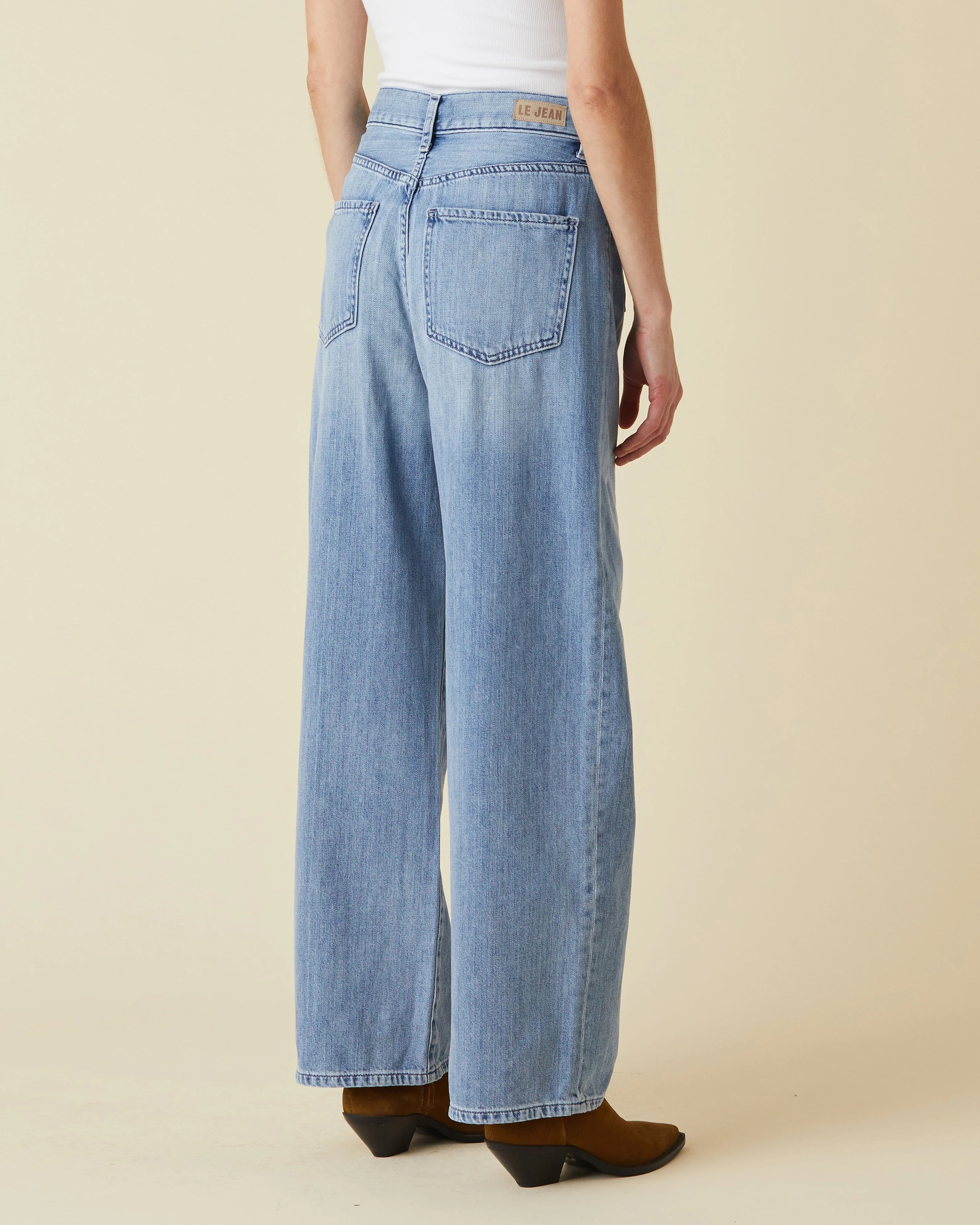 Amber Soft Barrel Jean - Desert Valley by Le Jean — view 4