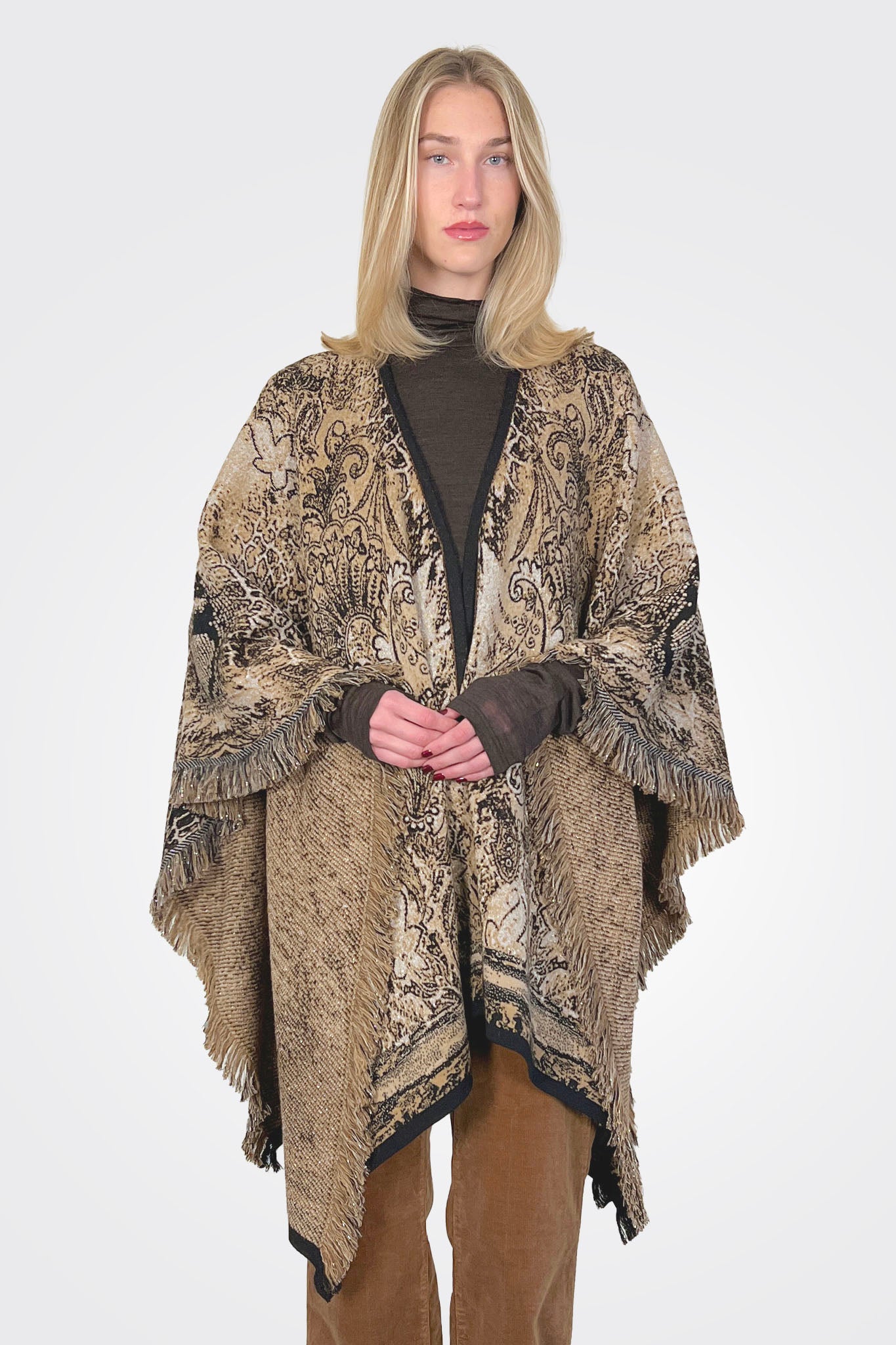 Mantella Cape - Marrone by Bye Firenze — alternate view