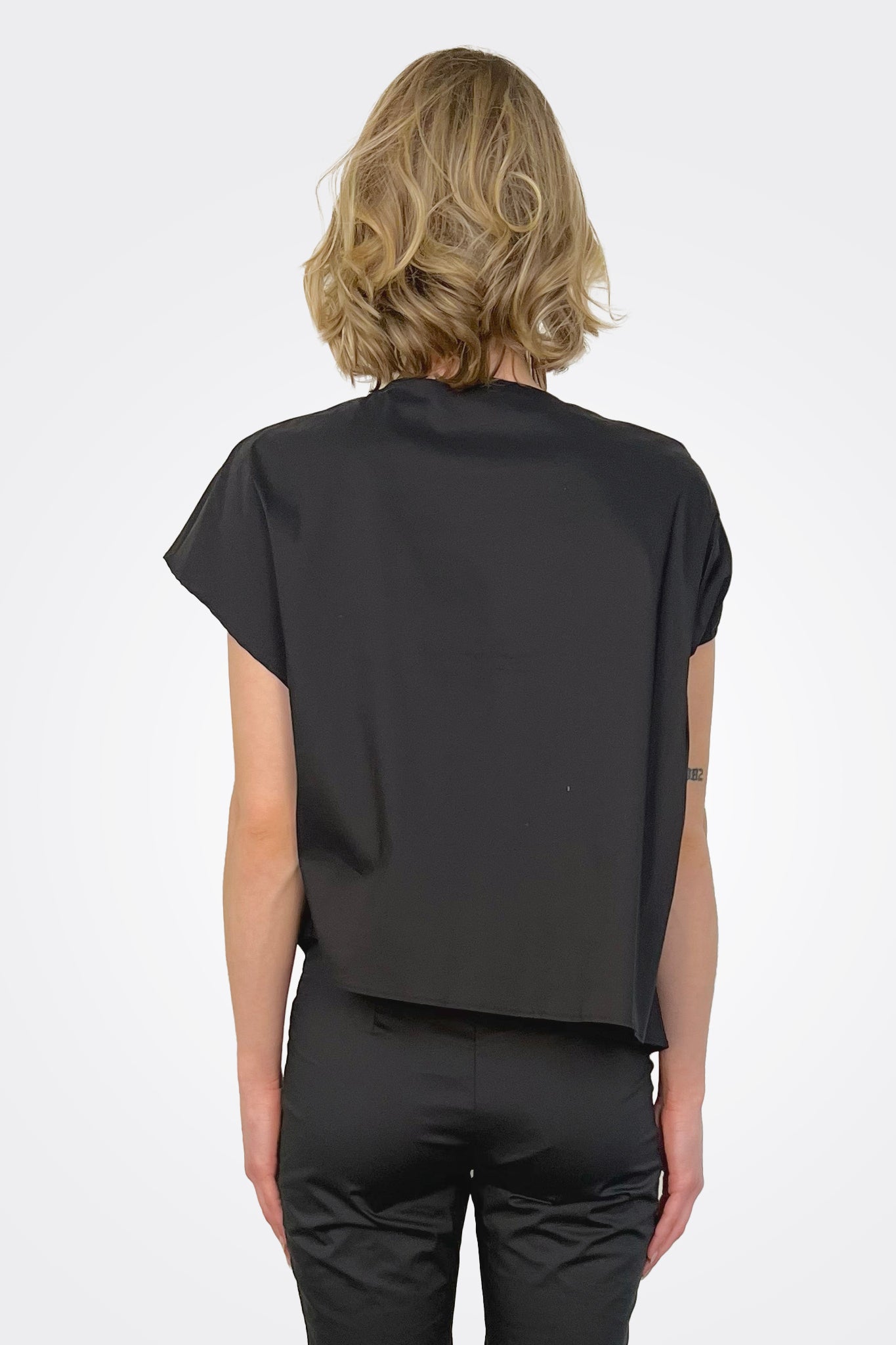 Stretch Poplin Asymmetrical Blouse - Nero by Liviana Conti — alternate view
